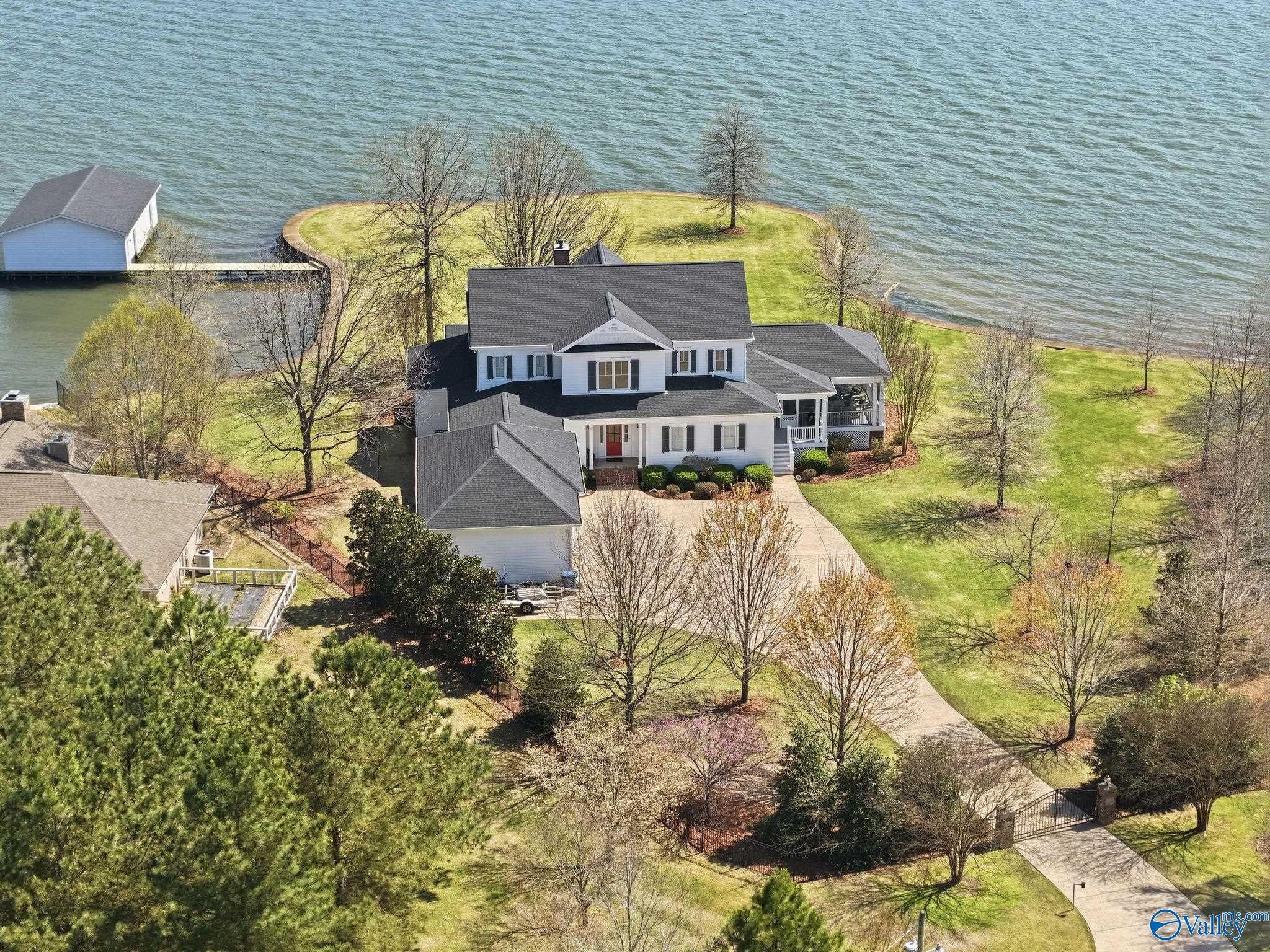 1310 Buck Island Drive — photo