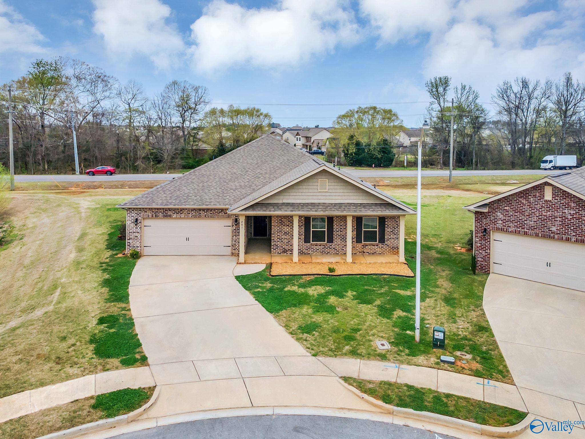 201 Poplar Hollow Drive — photo