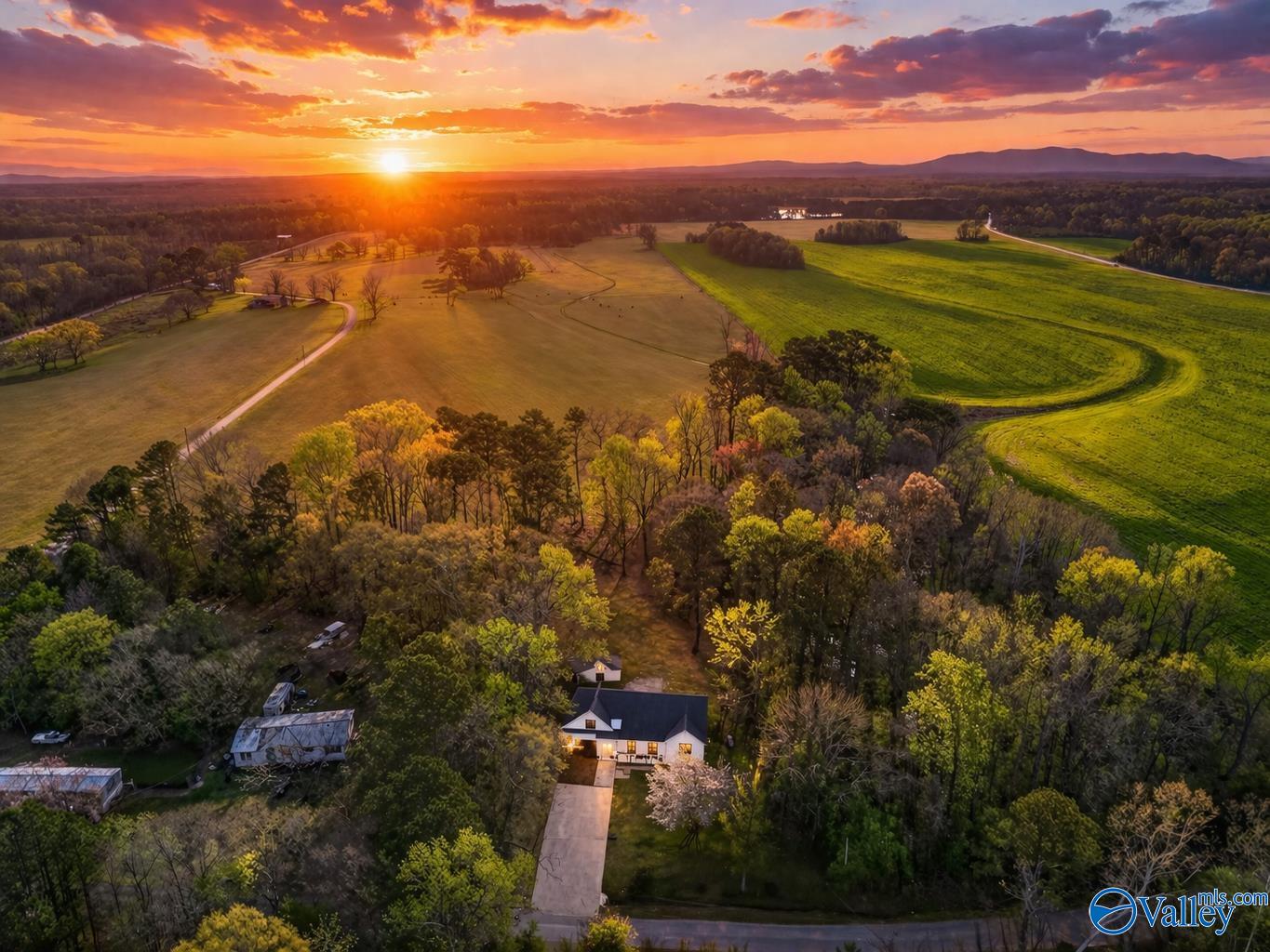 4194 Croft Ferry Road E — photo