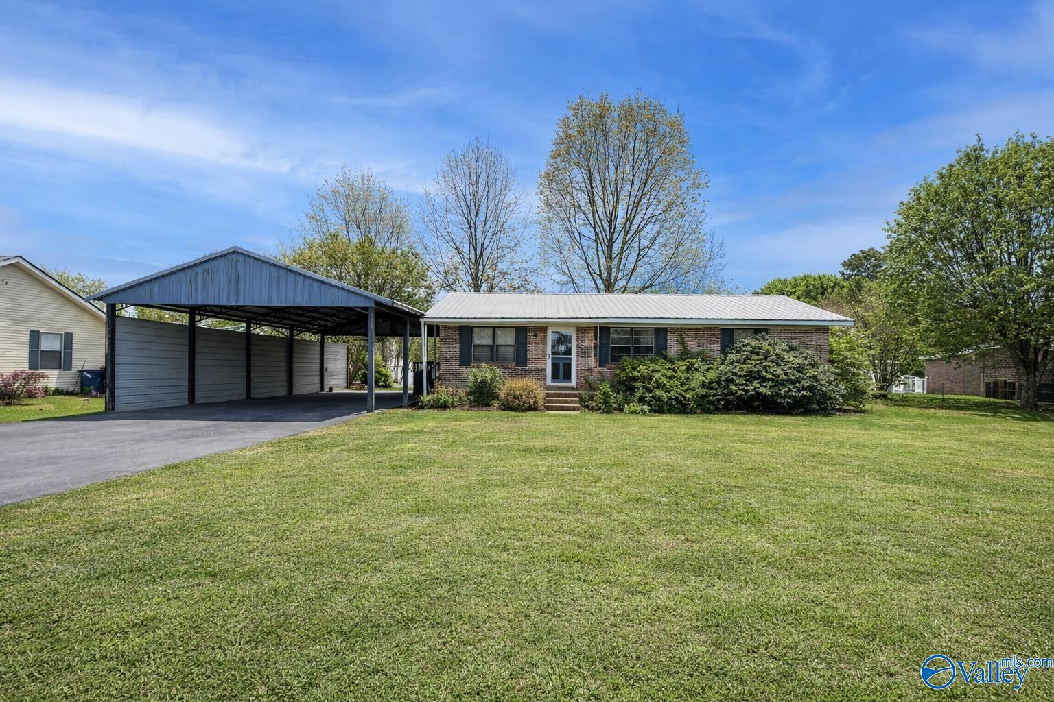 33 Sand Mountain Drive — photo