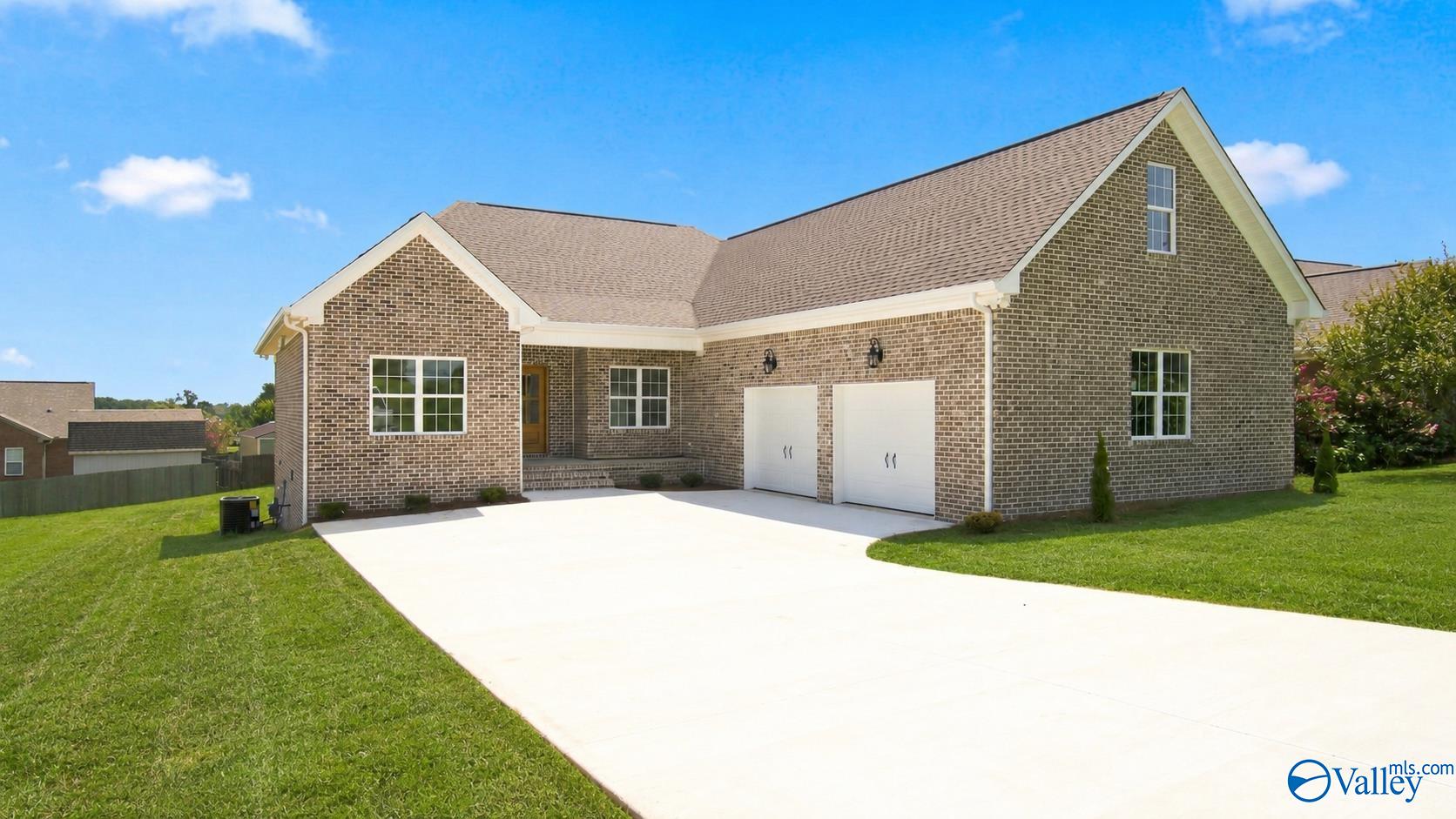 92 Payton Lane — photo