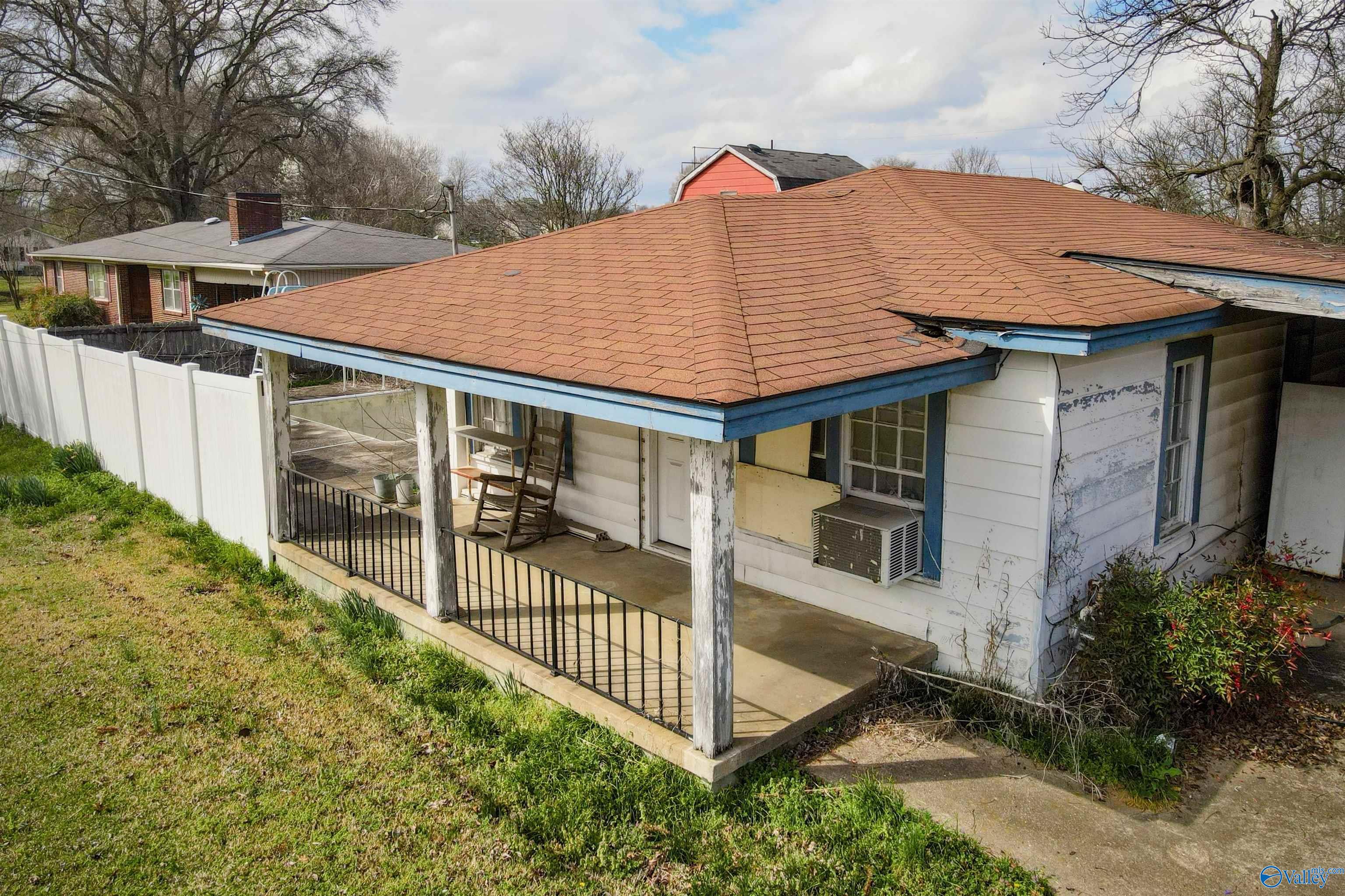 1424 Modaus Road SW, Decatur, AL 35603 — photo 2