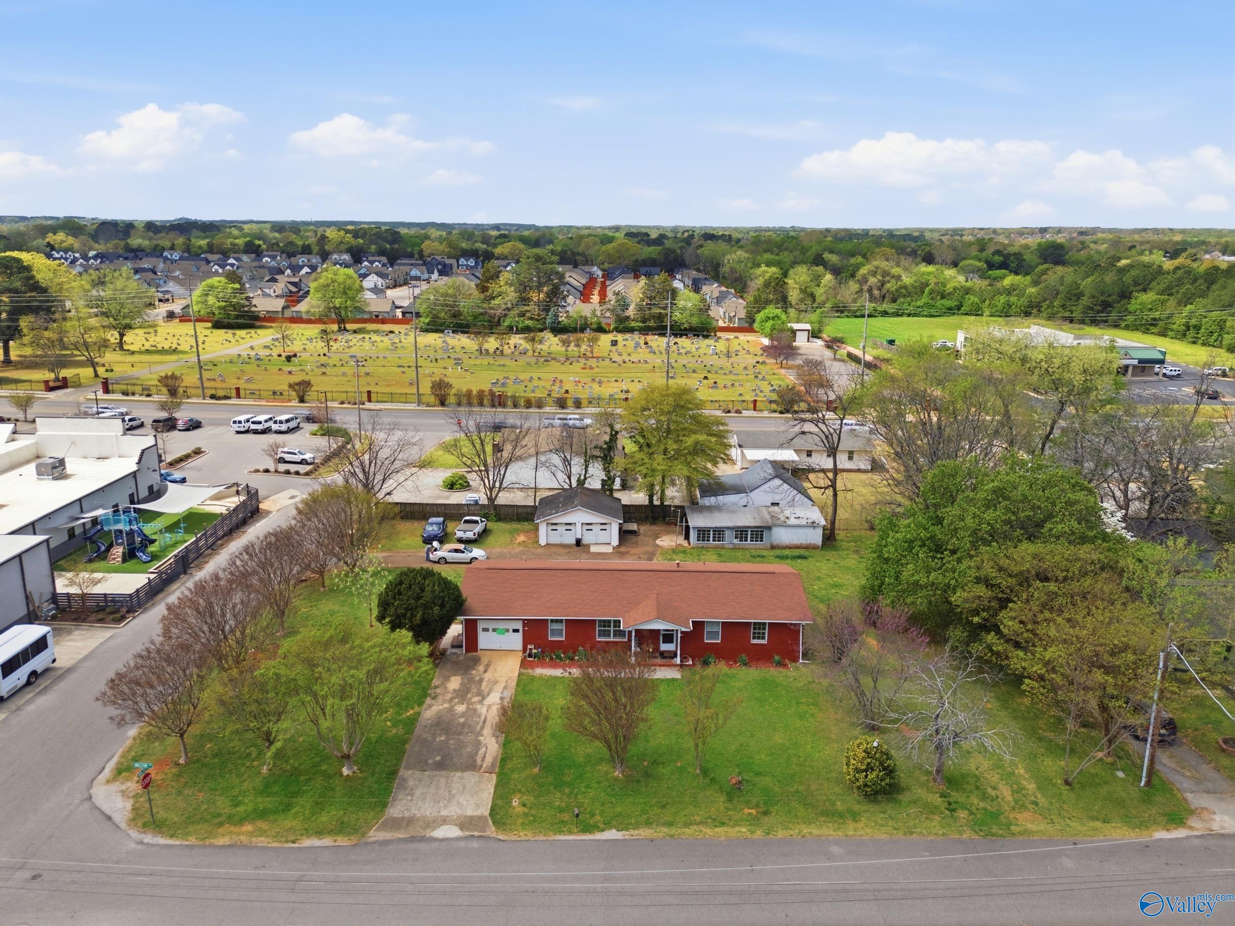 601 Walton Drive — photo