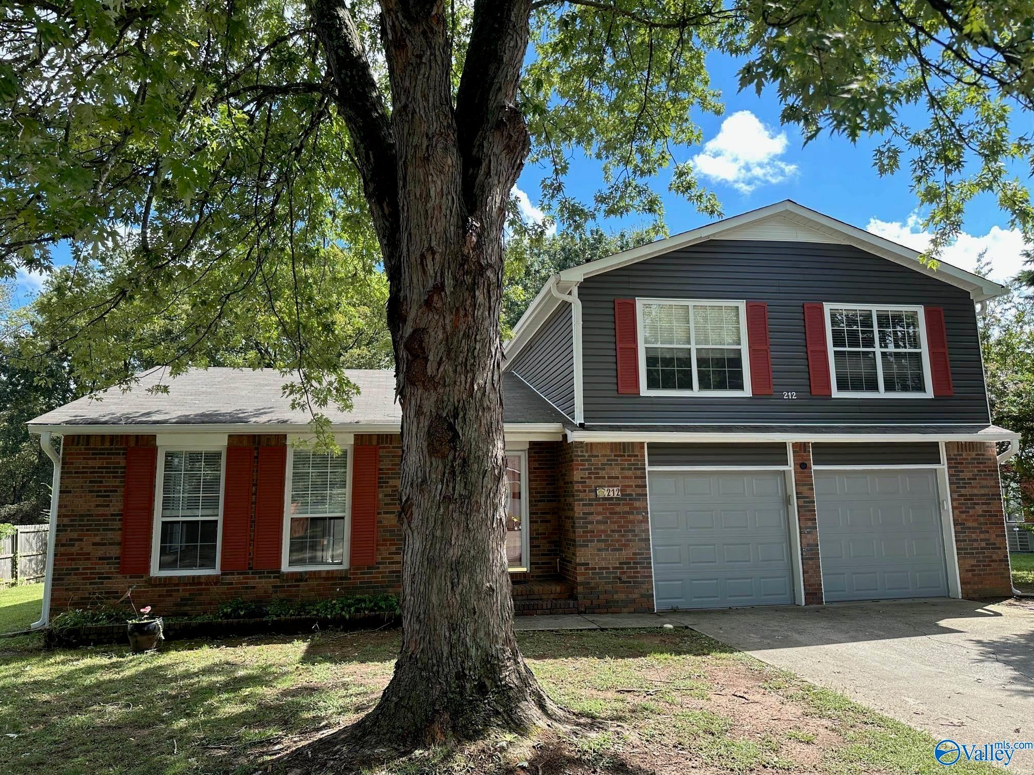 212 Green Springs Lane — photo