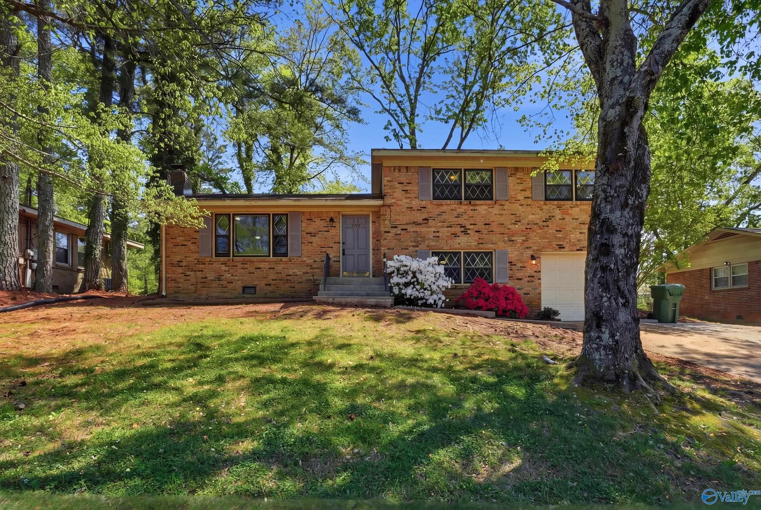2703 Hilltop Terrace NW — photo