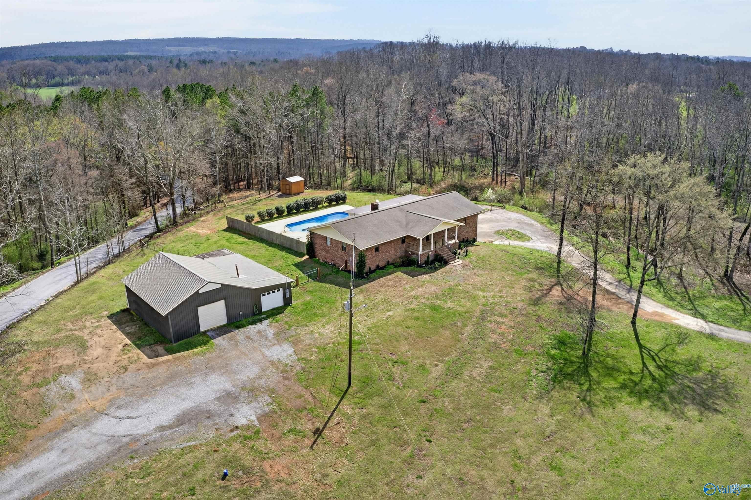 2335 Warrior Valley Road — photo