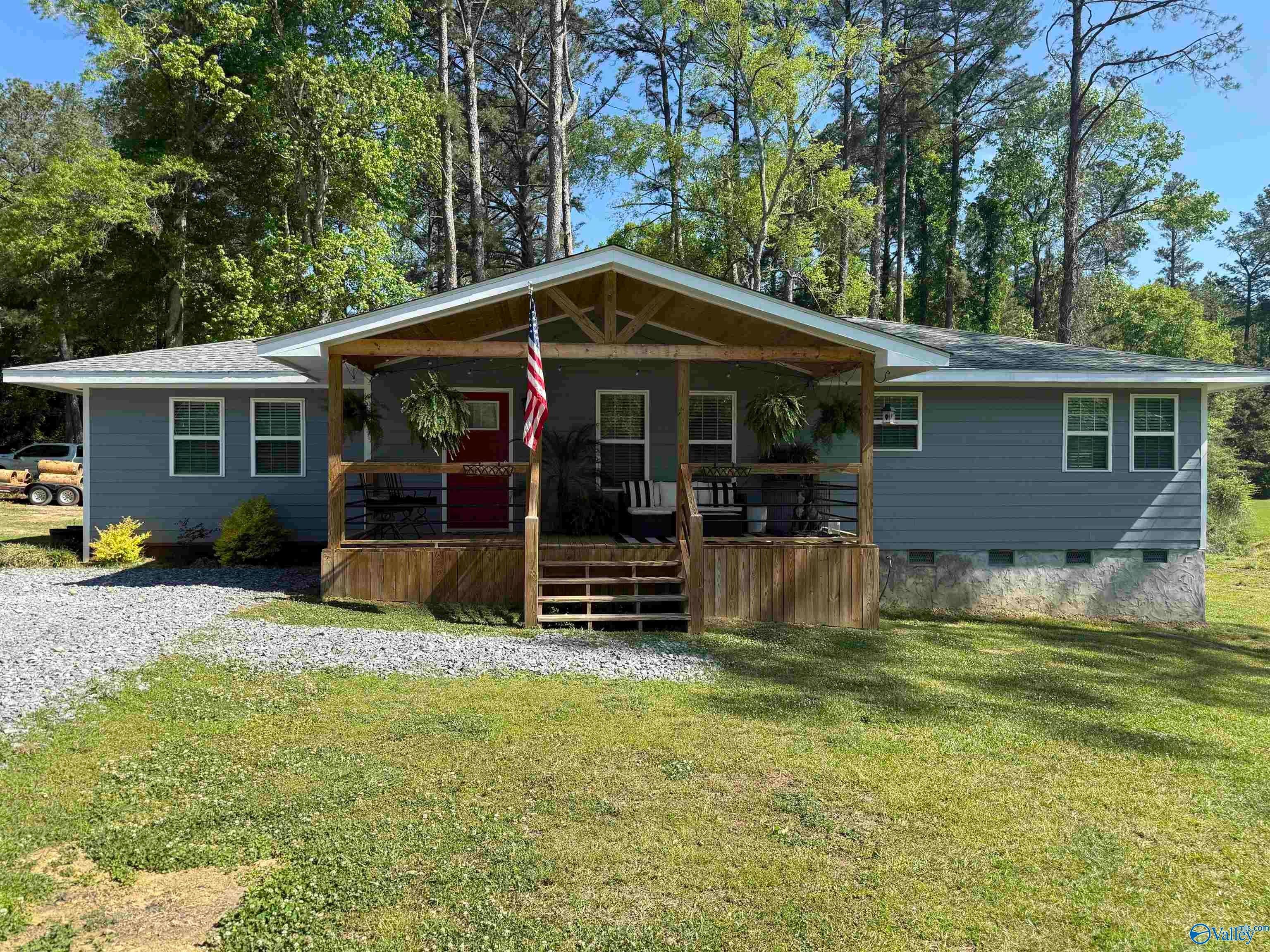 501 Garrett Drive — photo