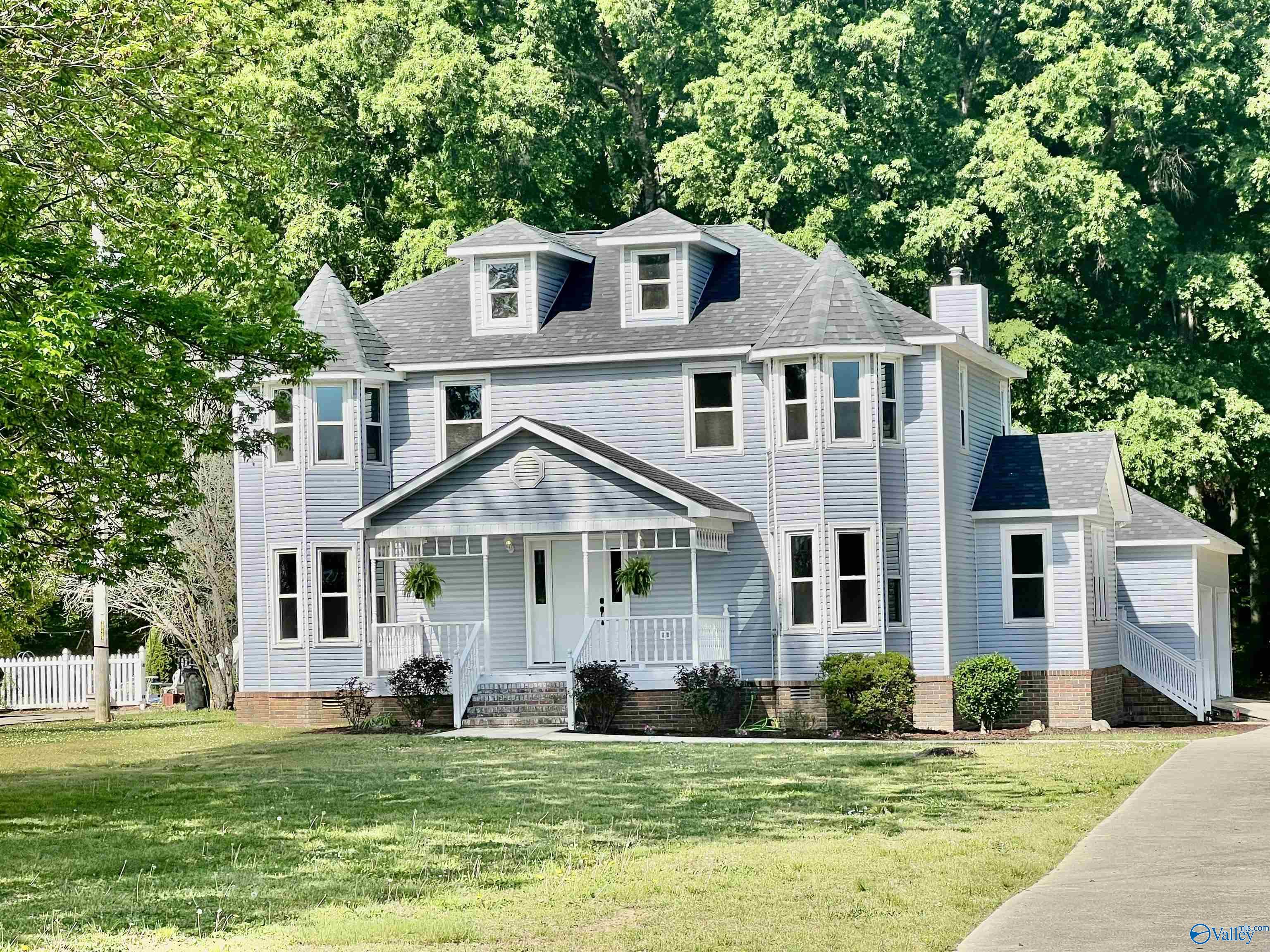 2301 Shady Grove Lane SW — photo