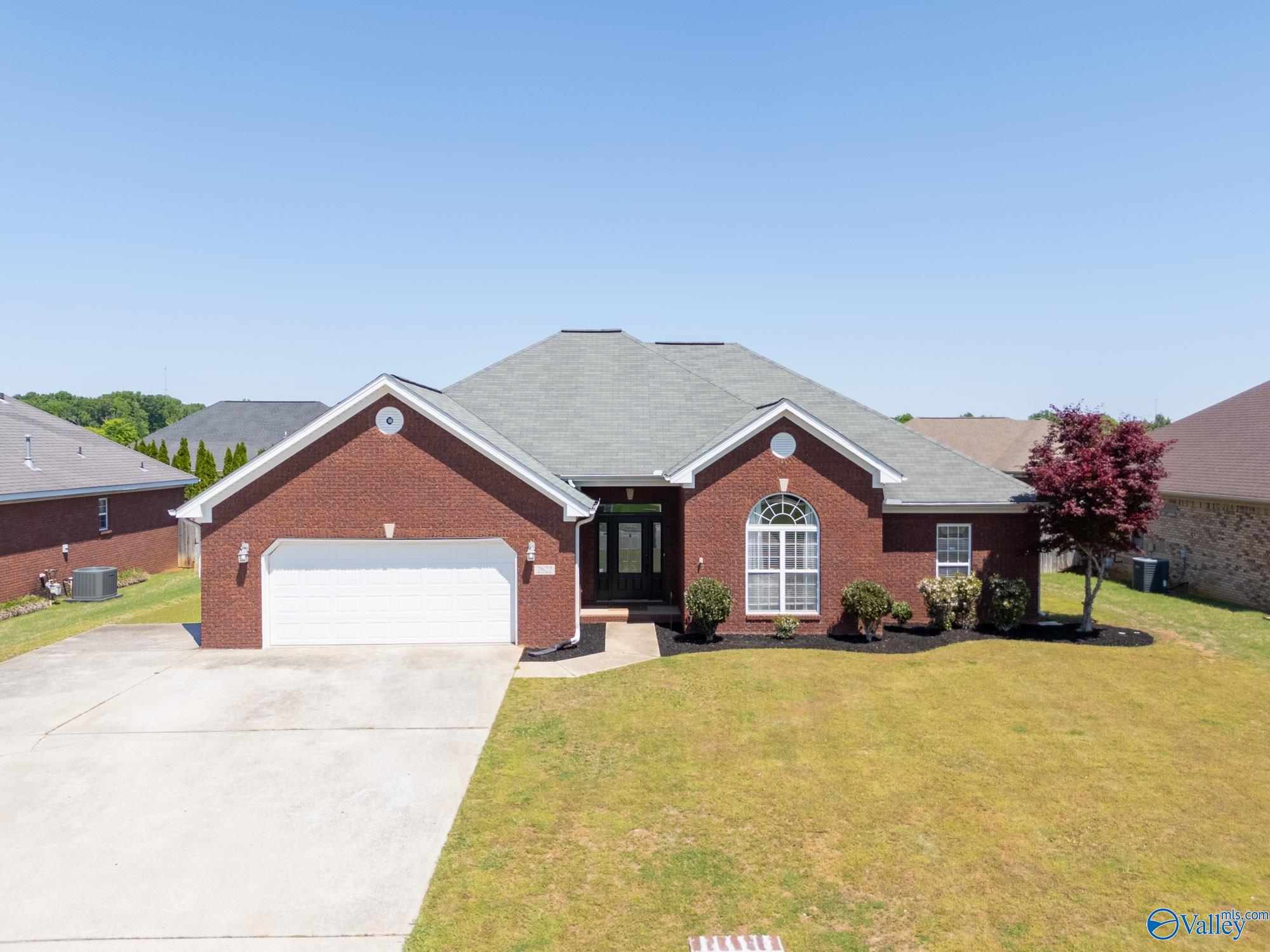2622 Buckingham Gate SW — photo