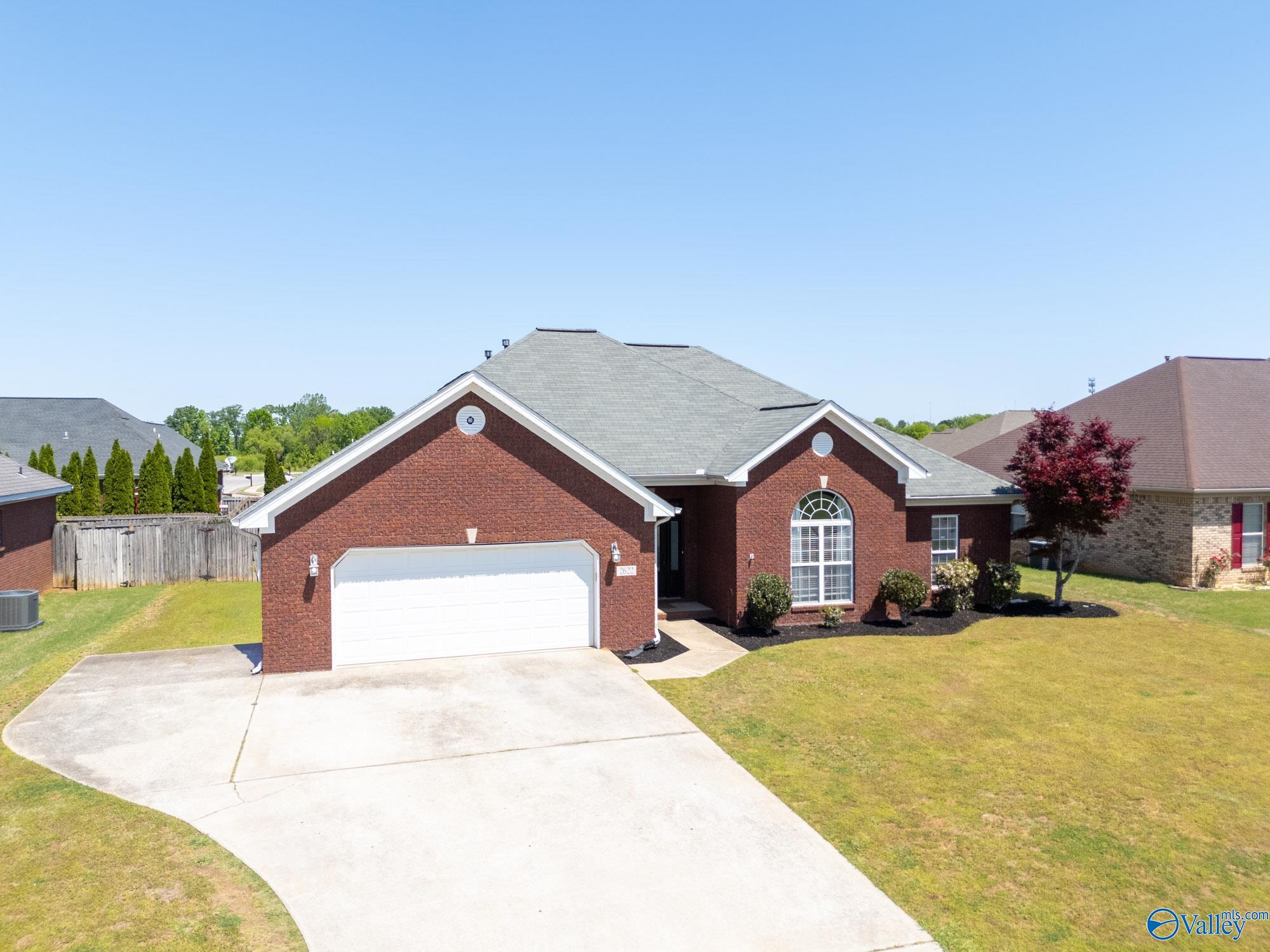 2622 Buckingham Gate SW, Decatur, AL 35603 — photo 2