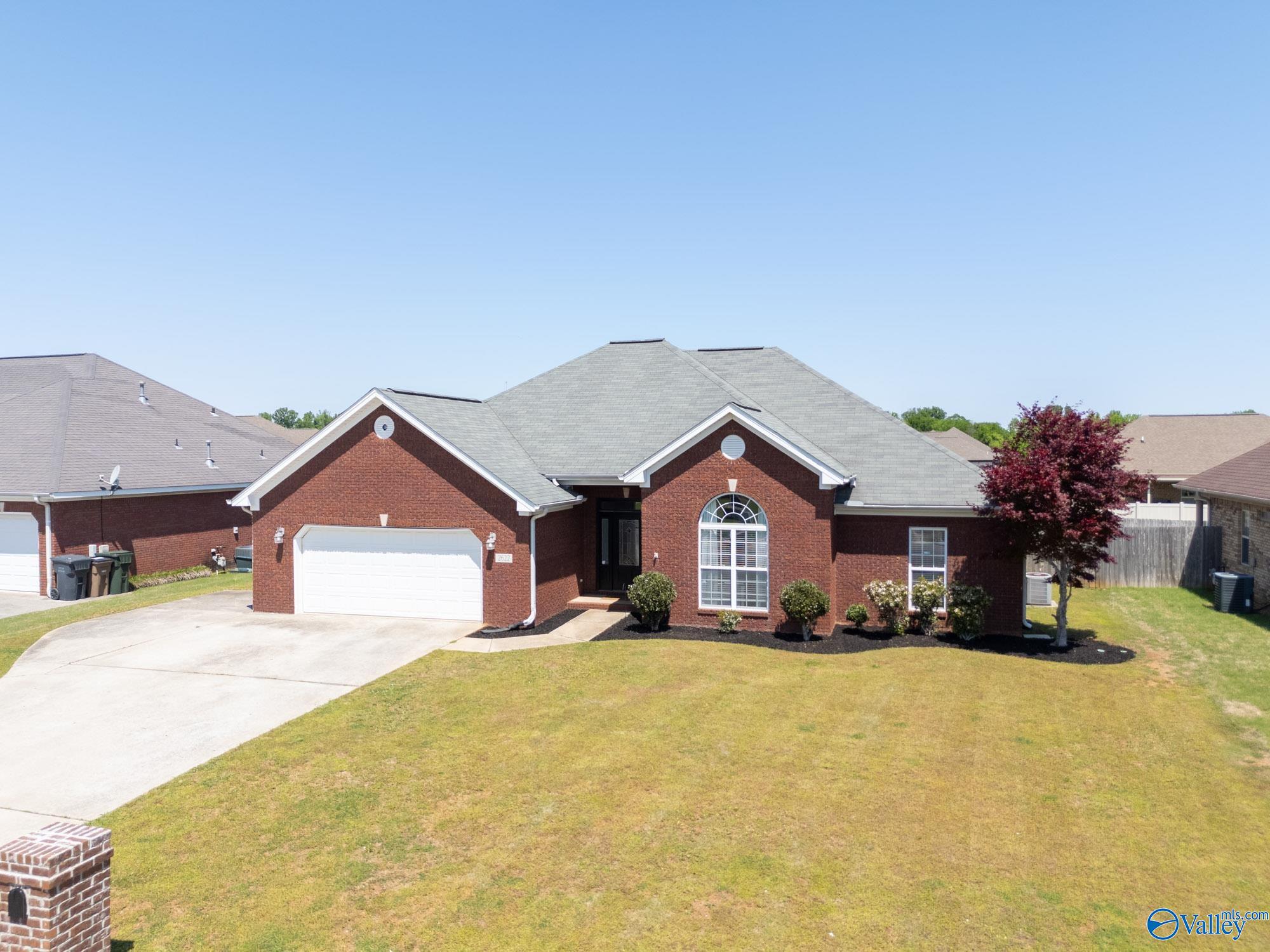 2622 Buckingham Gate SW, Decatur, AL 35603 — photo 3