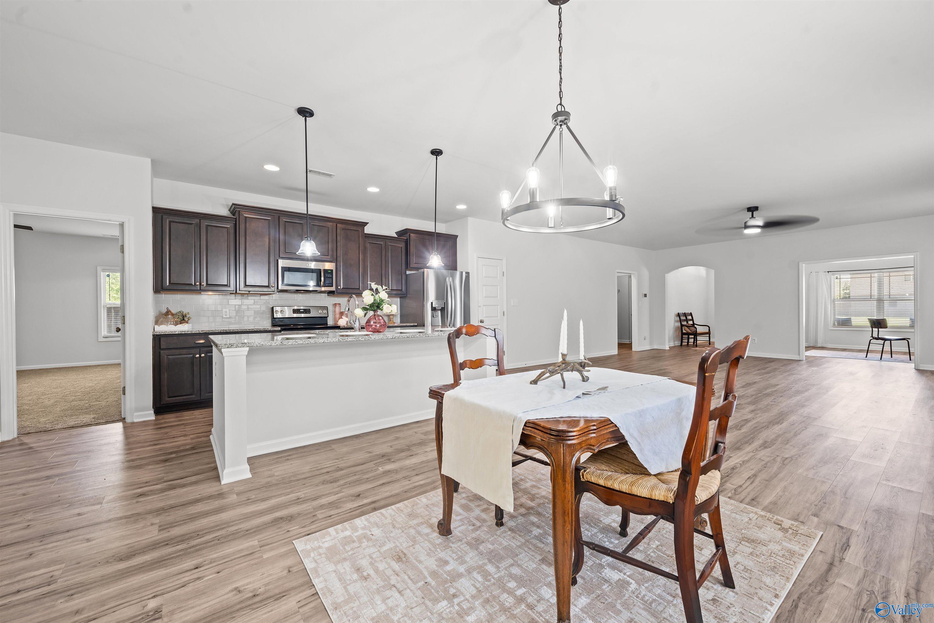 7725 N Catawba Circle NW — photo