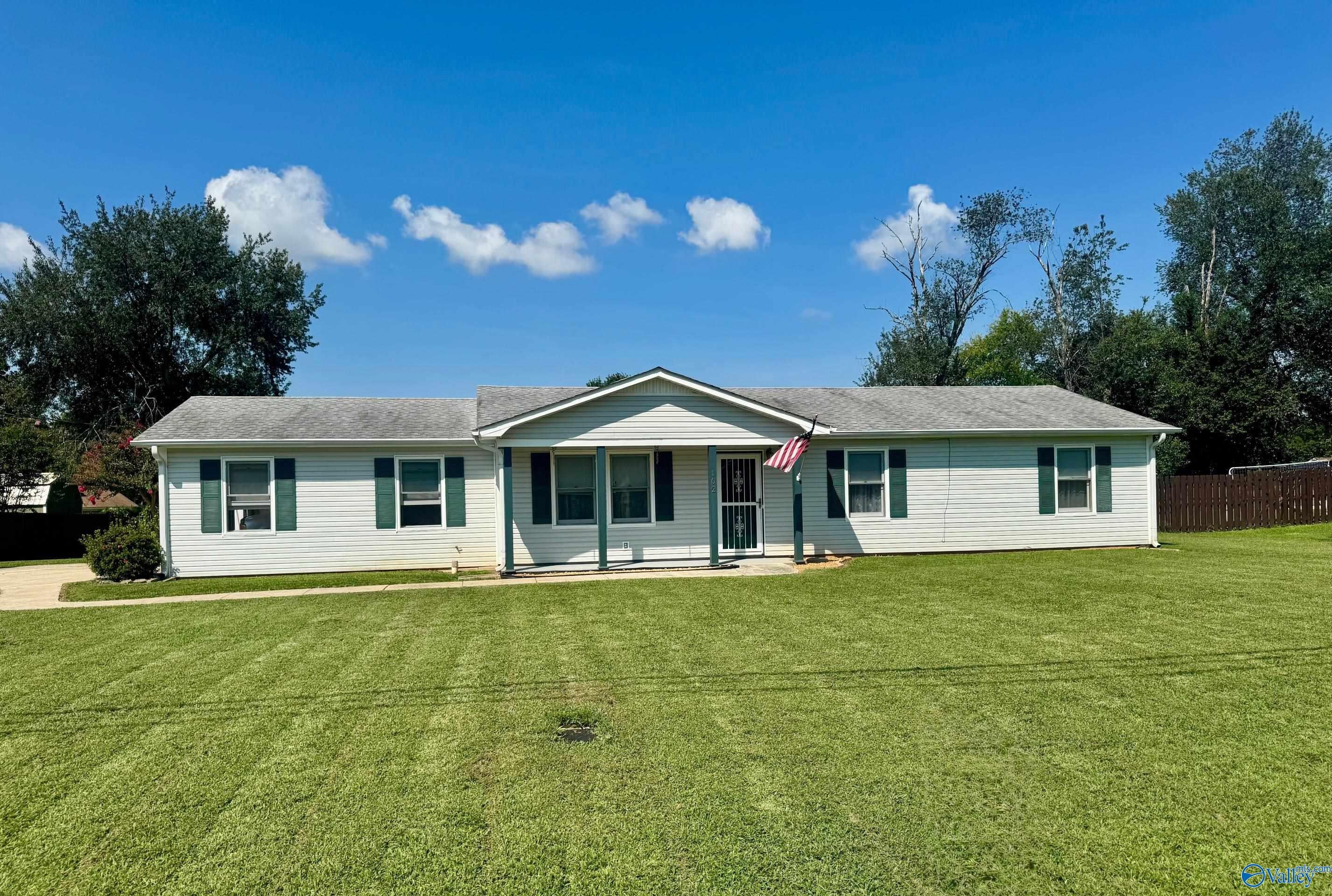 102 Rosa Lee Drive — photo
