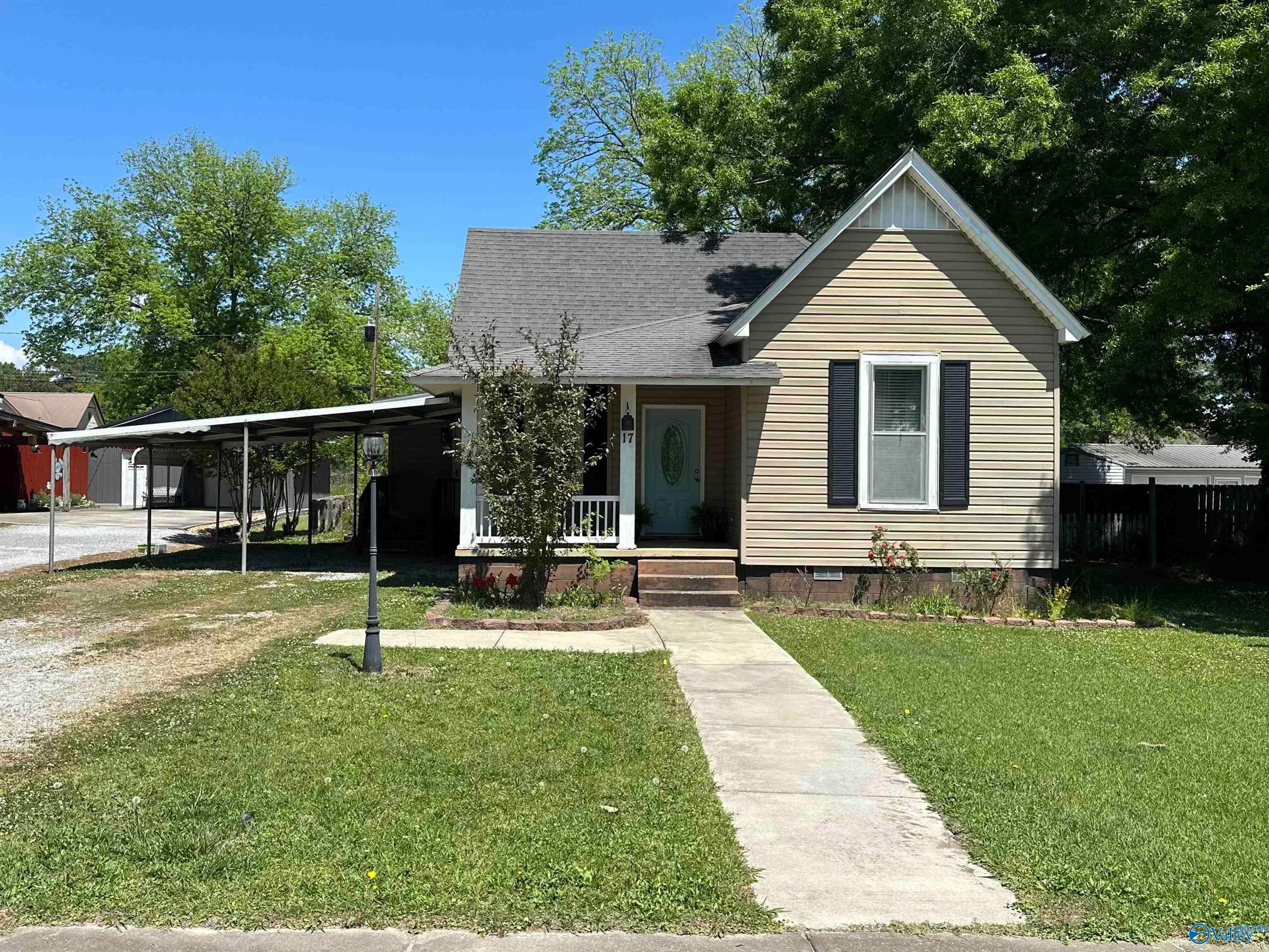17 Sommersworth Avenue — photo