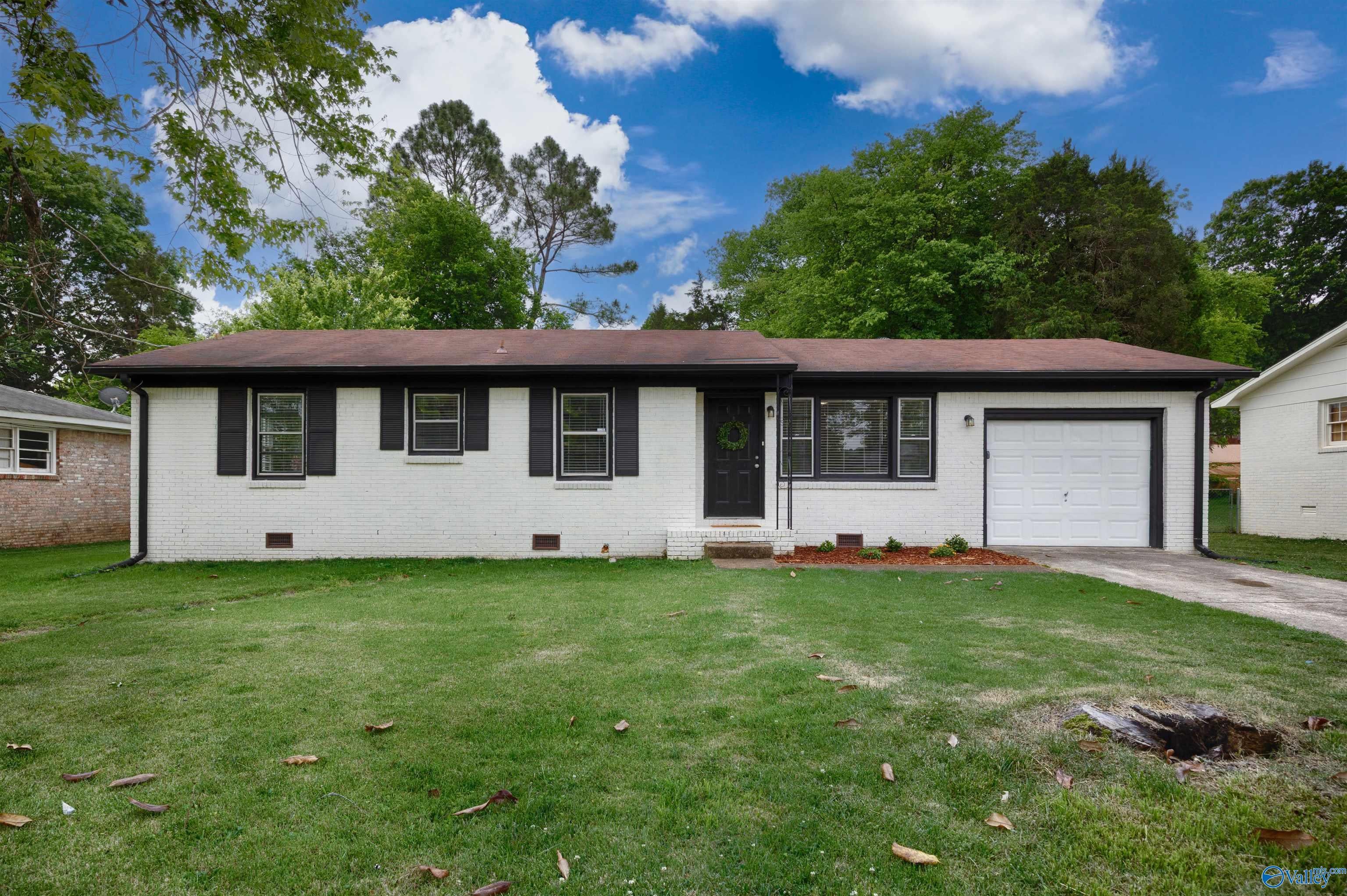 1004 Parcus Road SE — photo