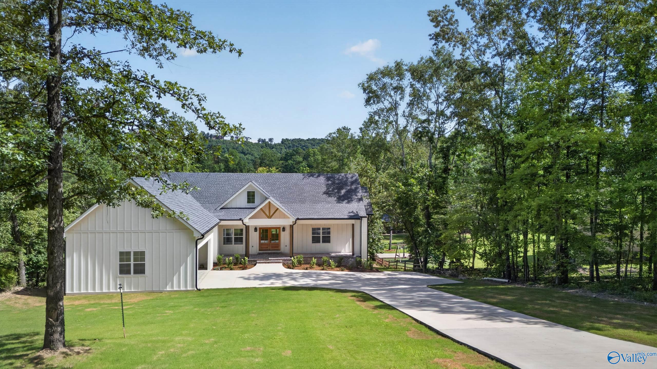 105 County Road 764 — photo