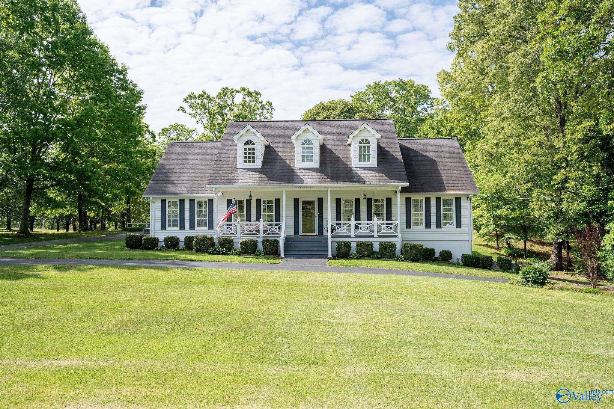 2526 County Road 194 — photo