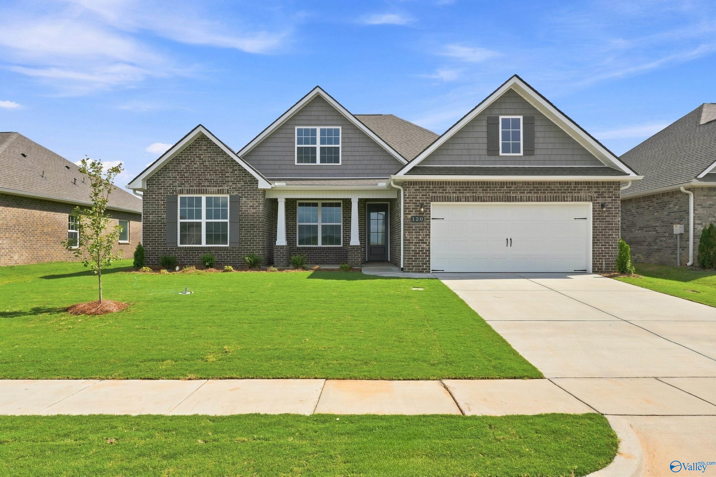 120 Cowdray Circle — photo