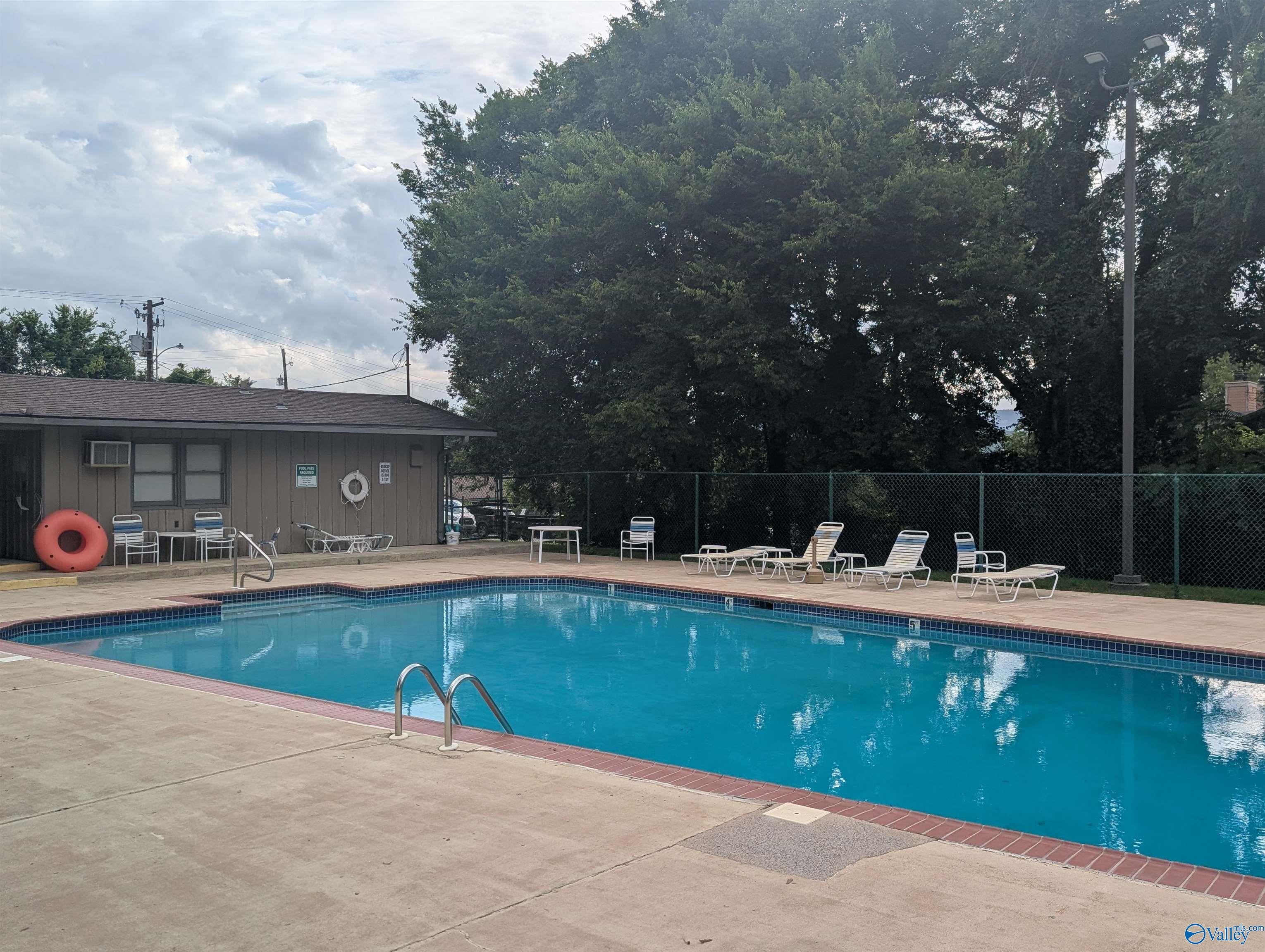 2324 Colony Drive 2324 — photo