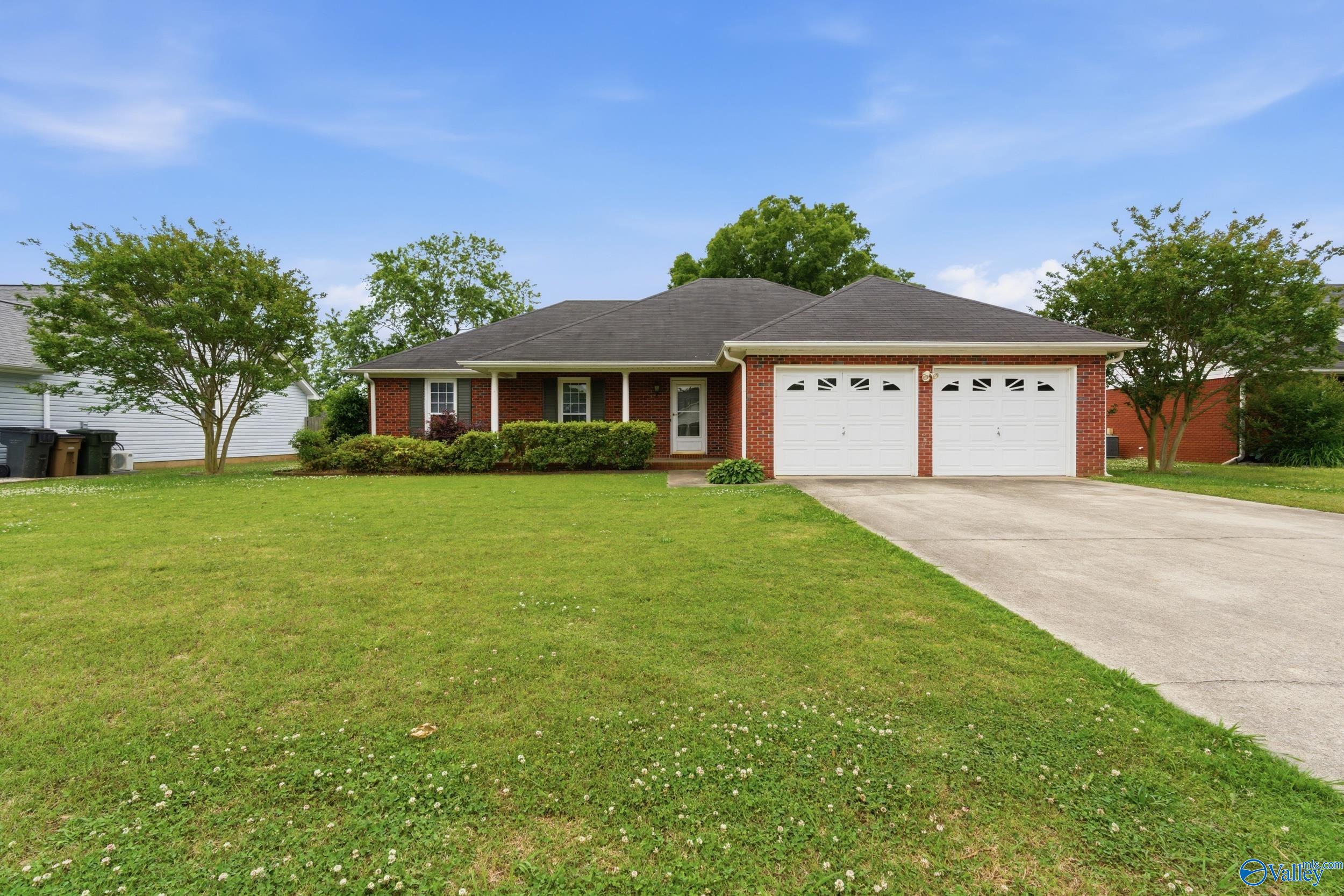 2305 Winthrop Drive SW, Decatur, AL 35603