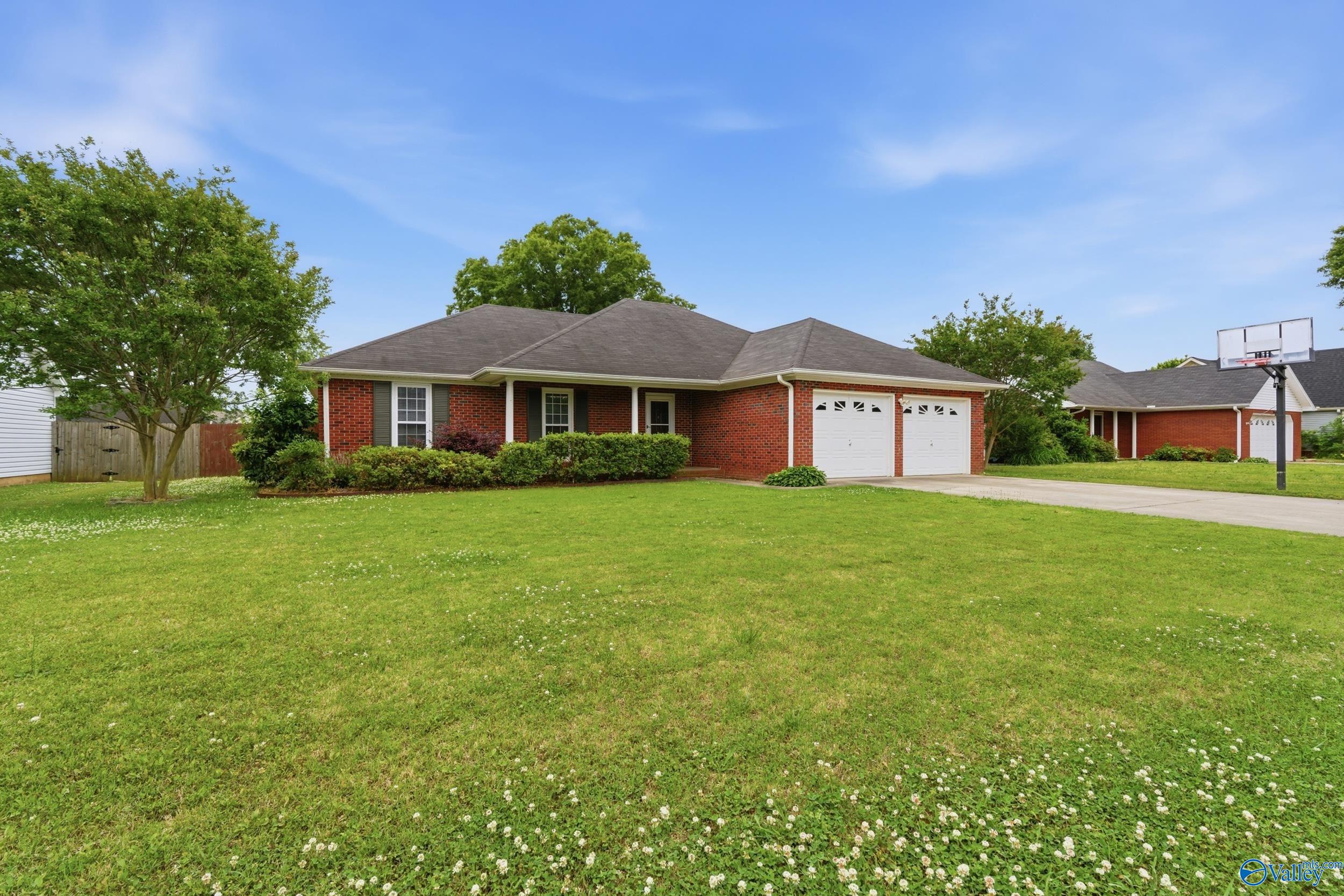 2305 Winthrop Drive SW, Decatur, AL 35603 — photo 2