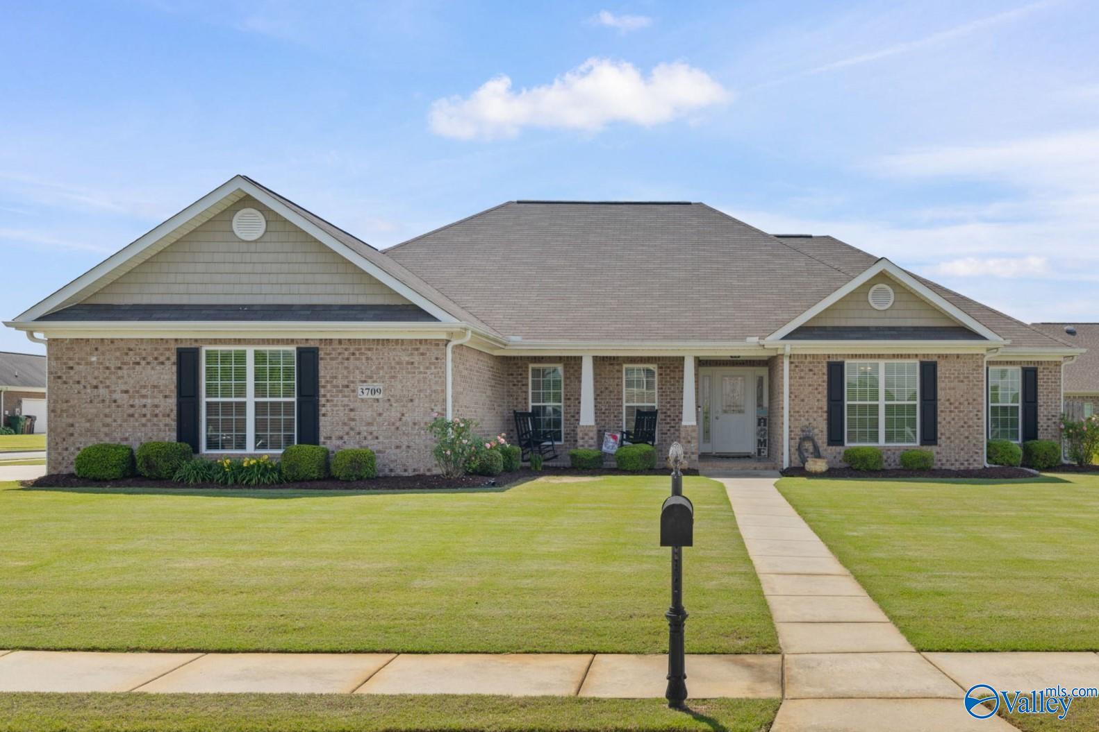 3709 Chartwell Court — photo