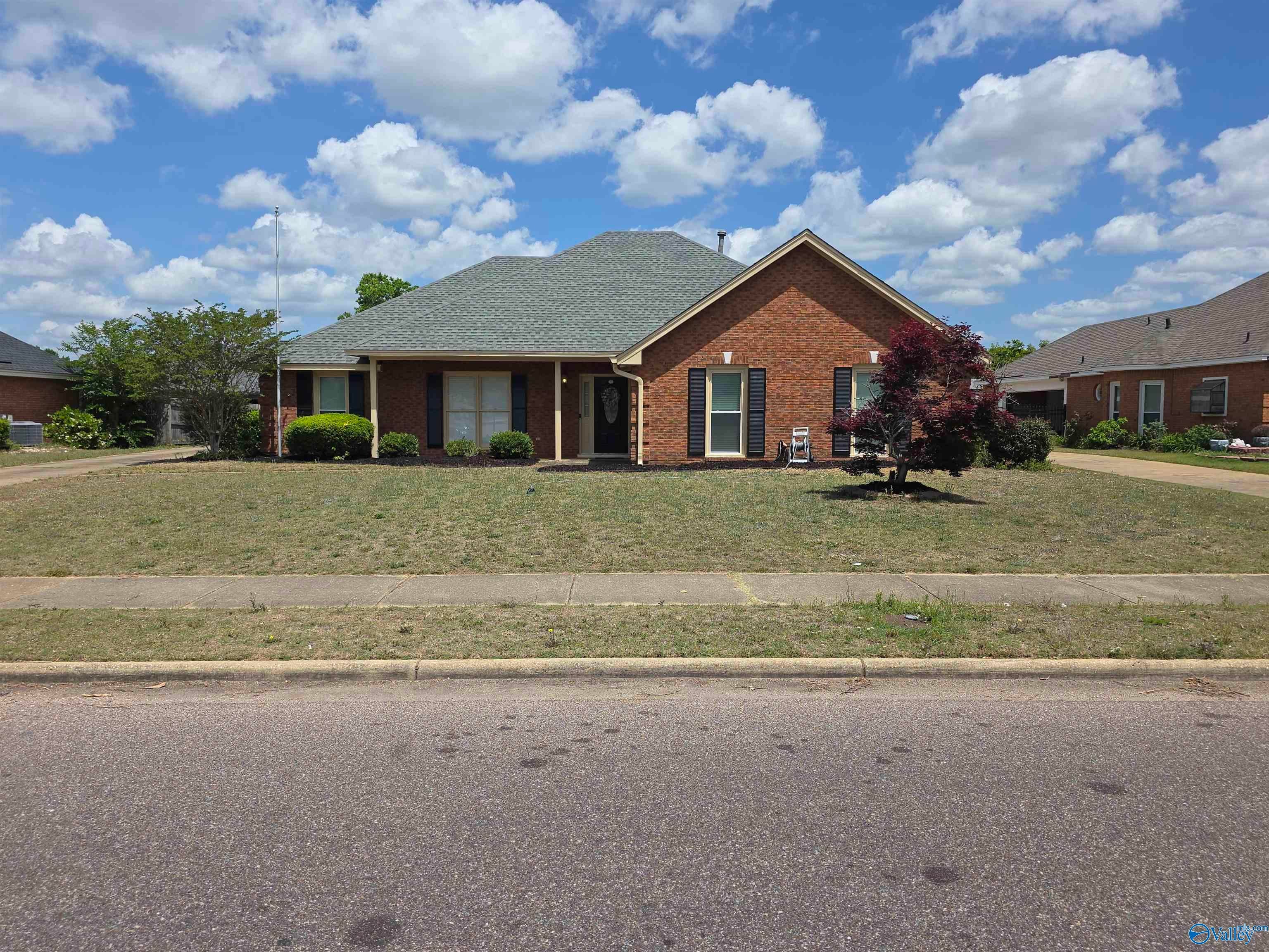 7343 Old Forest Road — photo