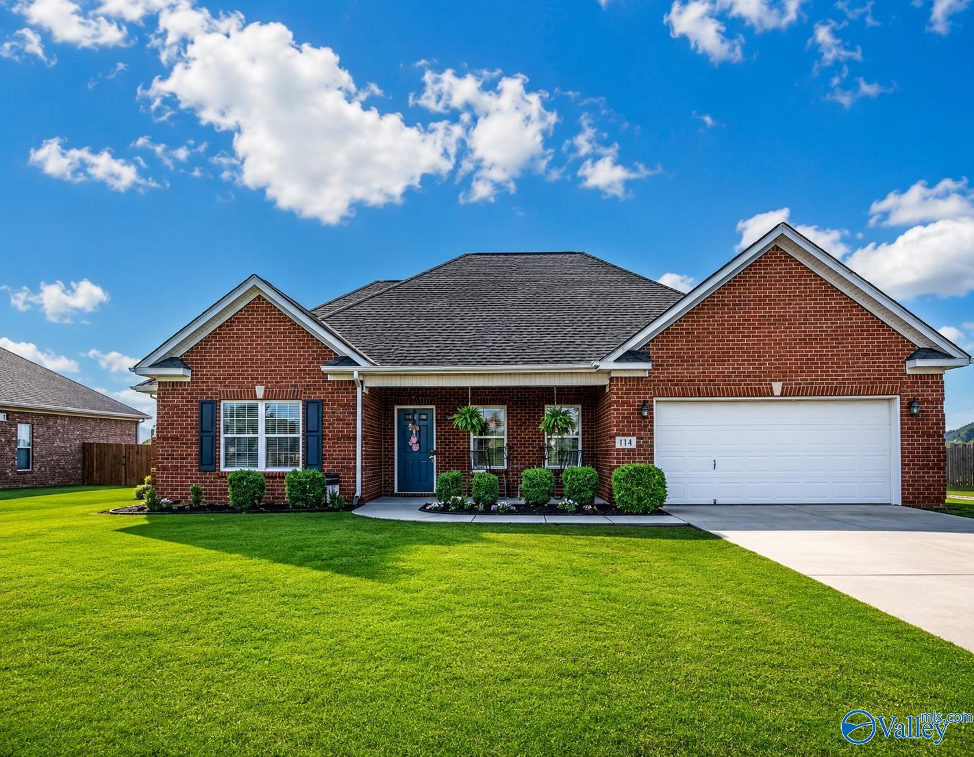 114 Evergreenview Drive — photo
