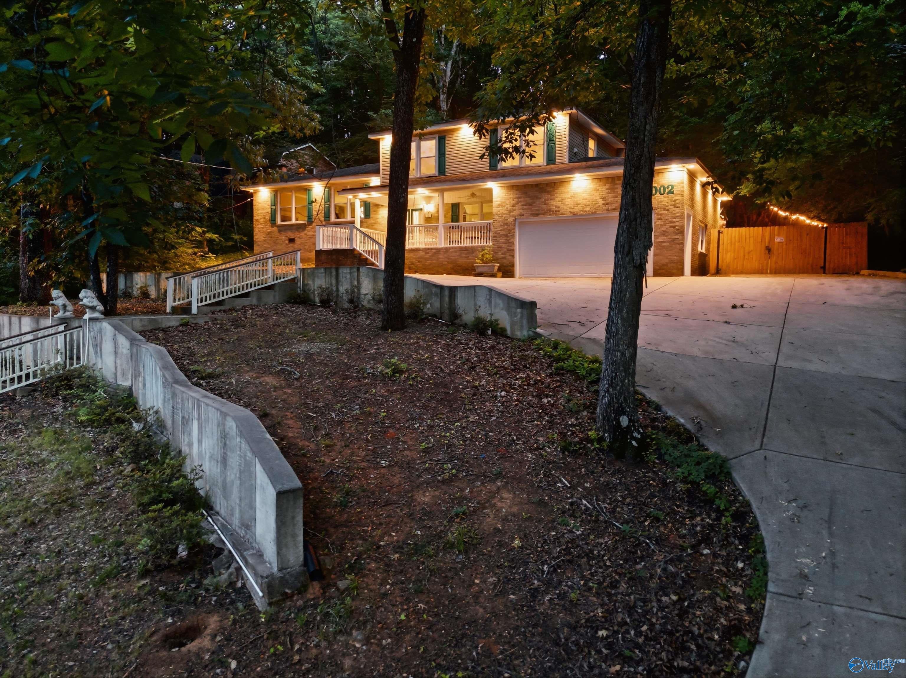 3002 Barcody Road SE — photo