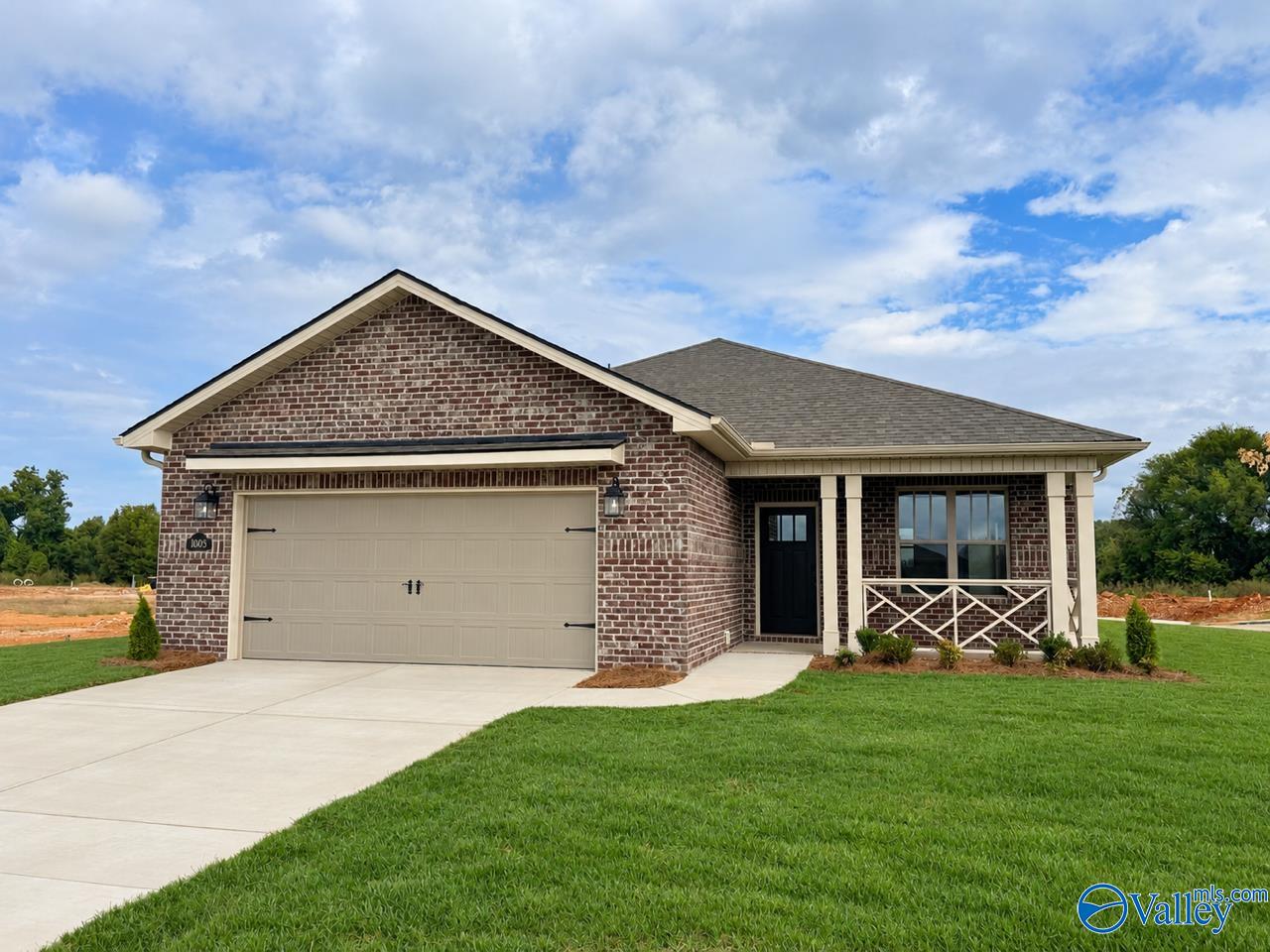 1005 Starling Drive, Decatur, AL 35603