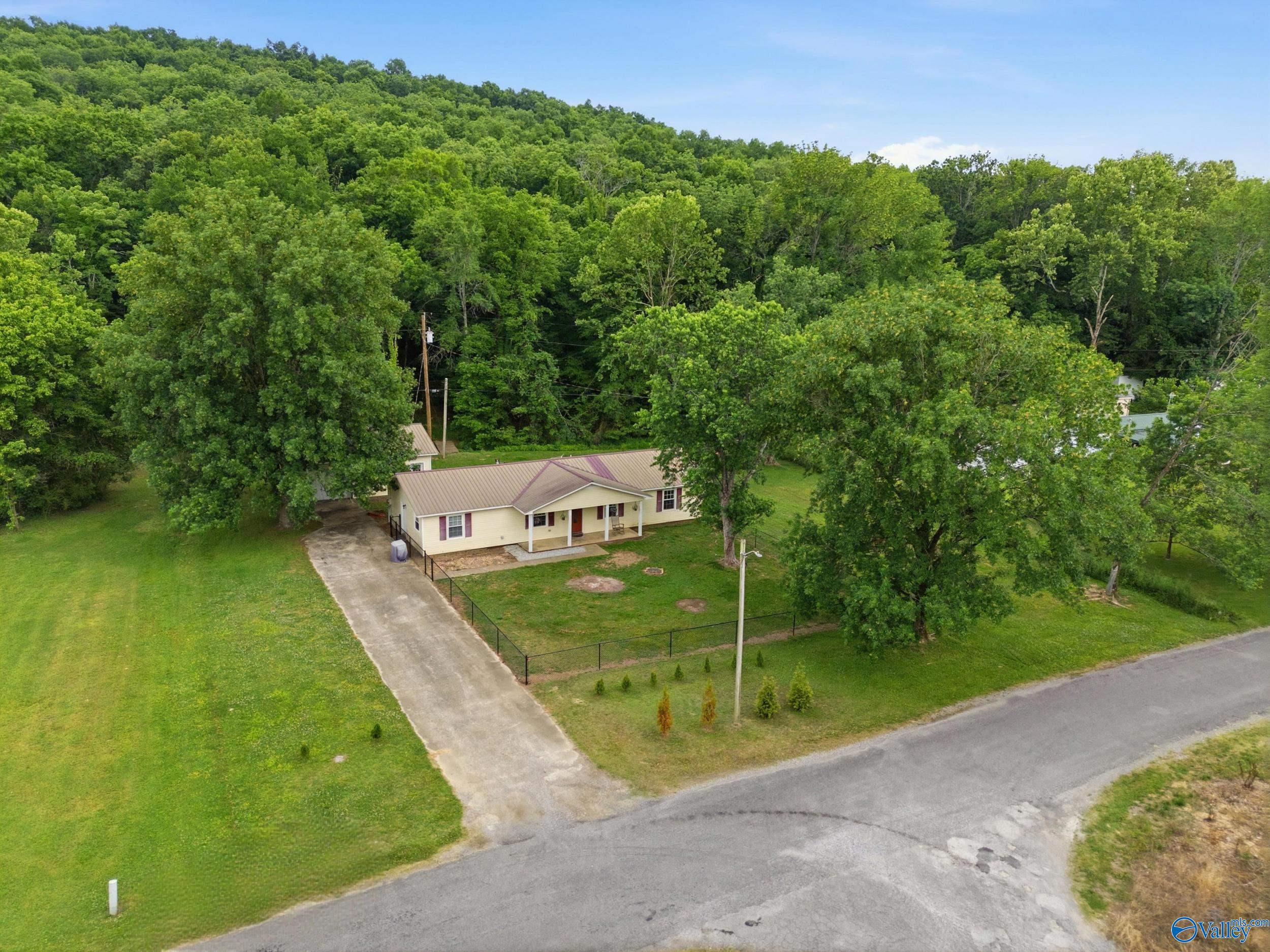 994 County Road 183 — photo