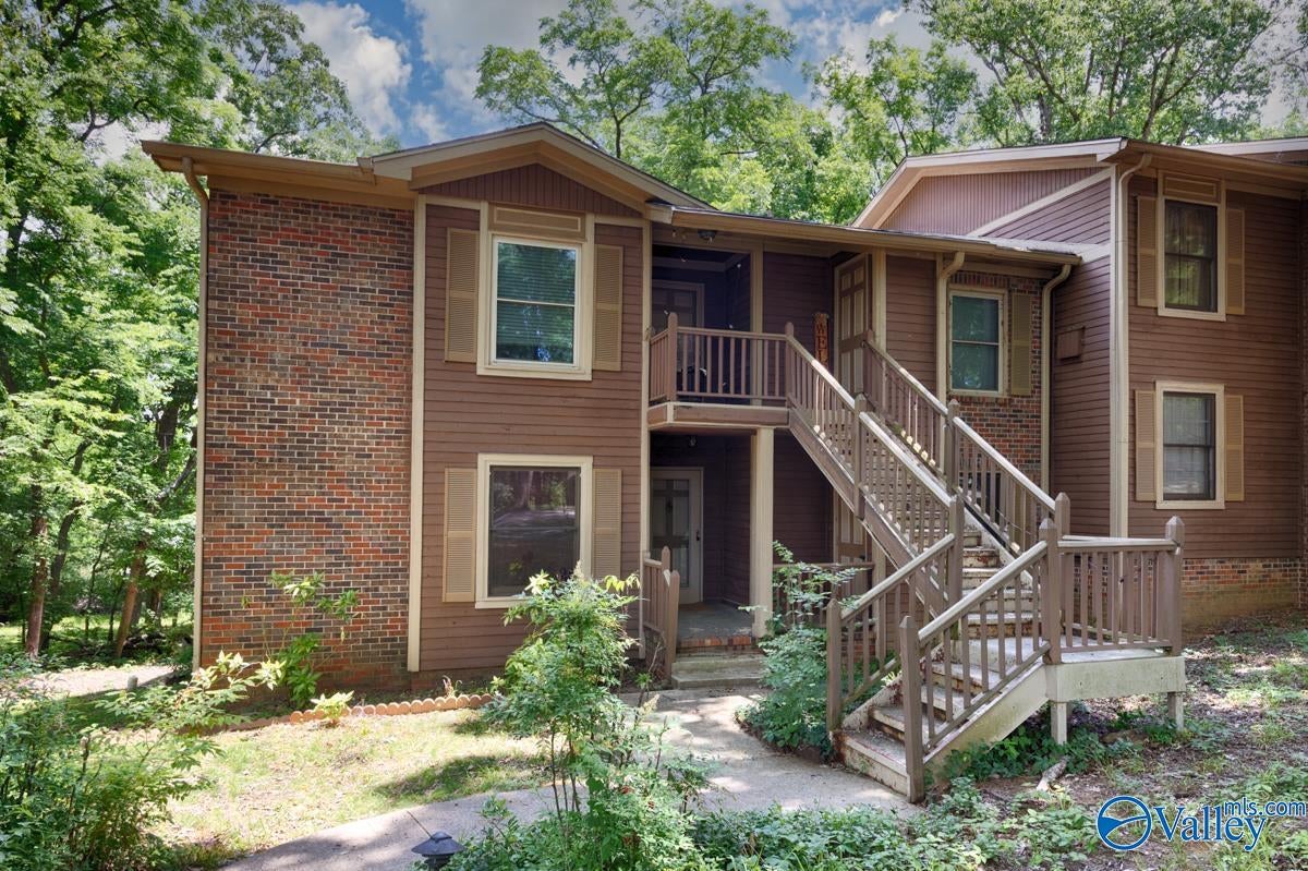 2048 Woodlawn Drive SW 2048 — photo