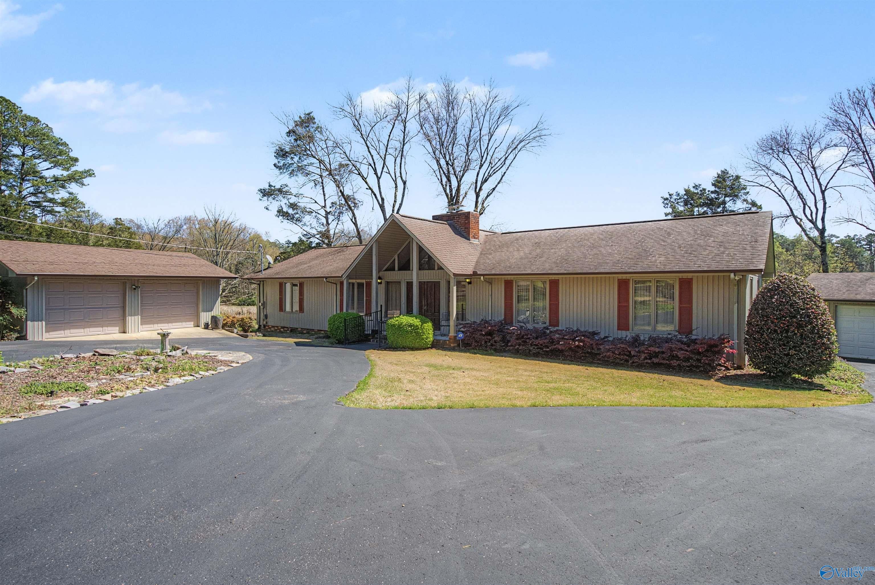 170 Cedar Circle — photo