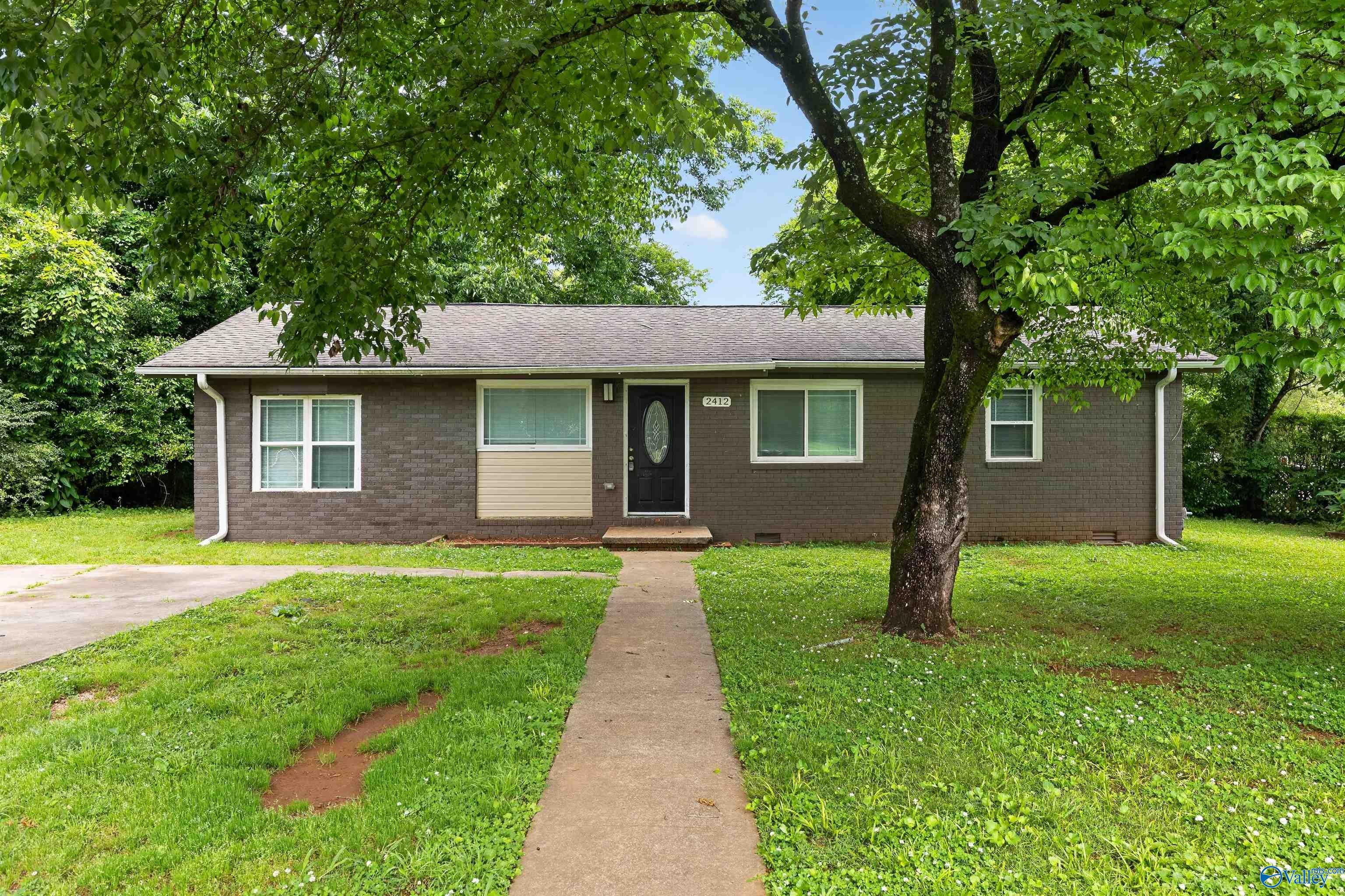 2412 Shady Lane Drive NW — photo