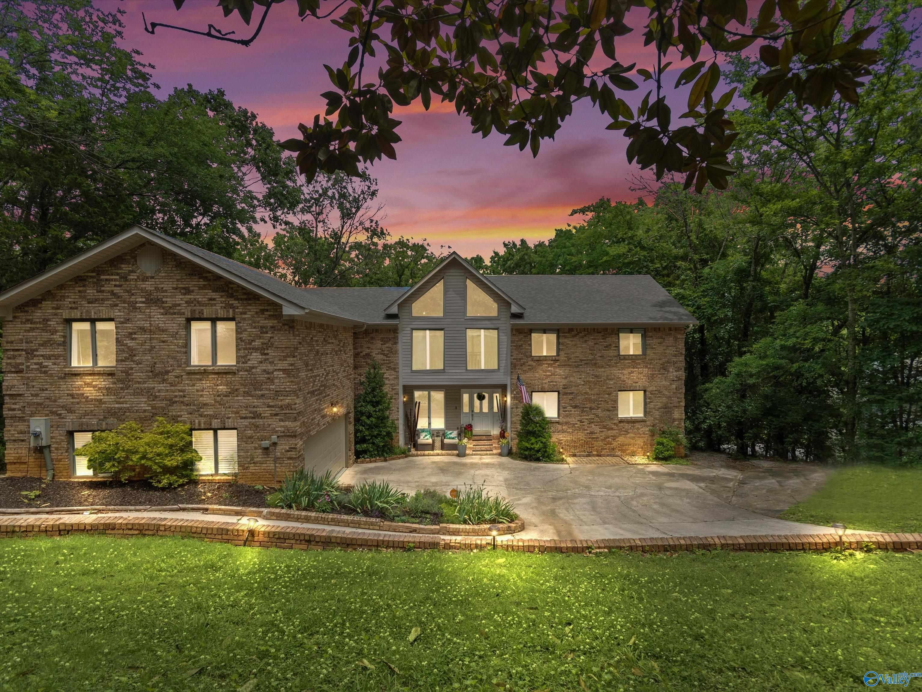 10017 Torino Drive — photo