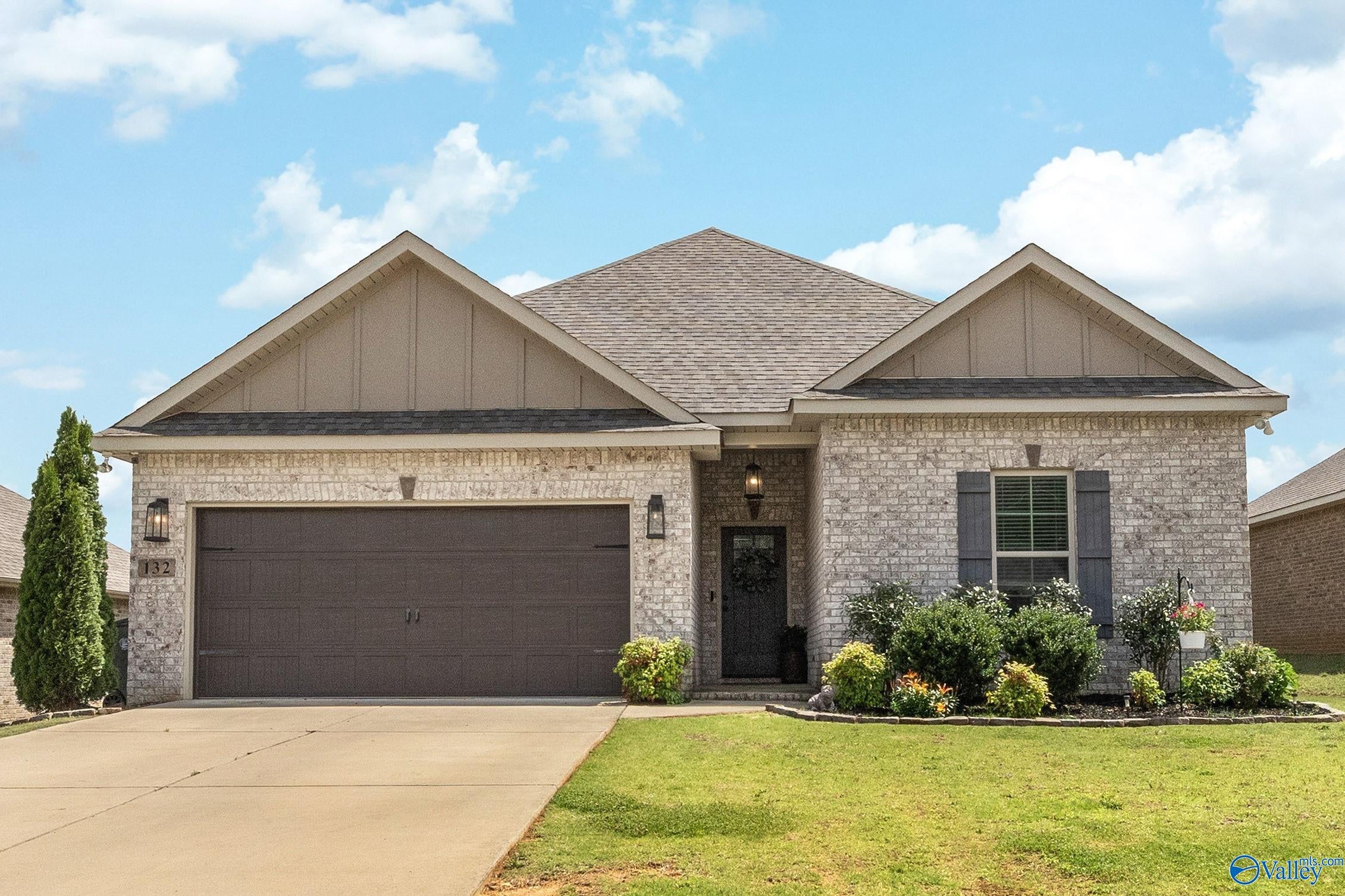 132 Gardencove Circle — photo