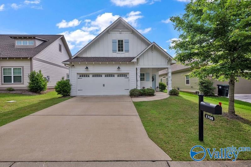 2708 Village Lane — photo