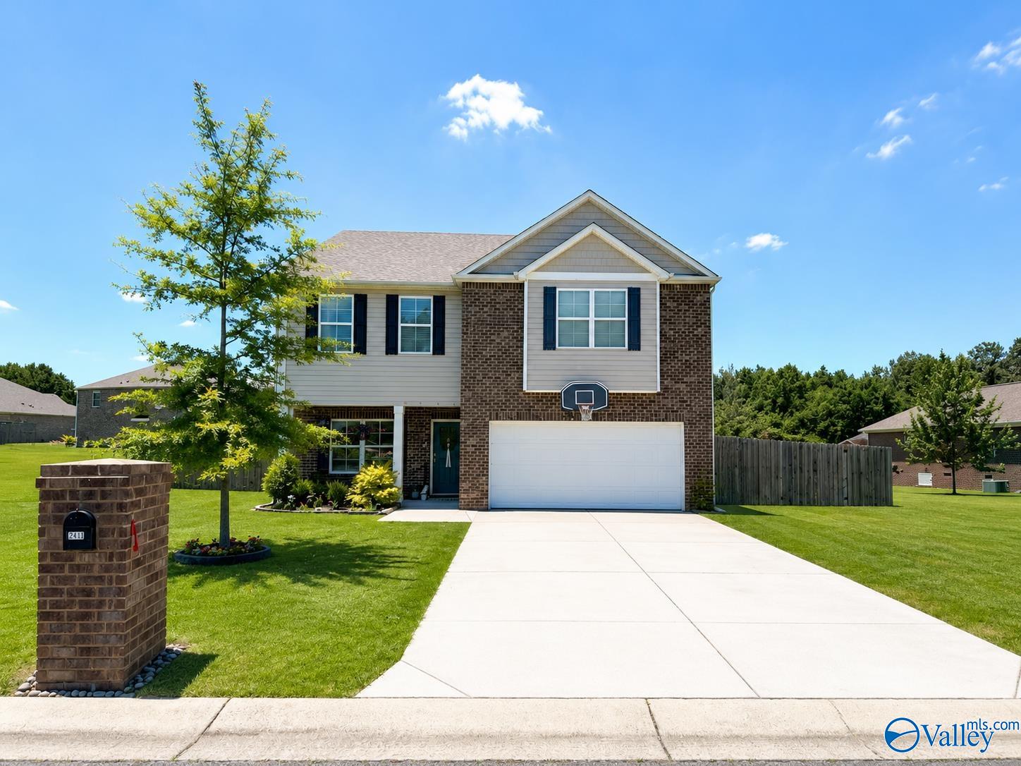 2410 Bluff Haven Lane — photo