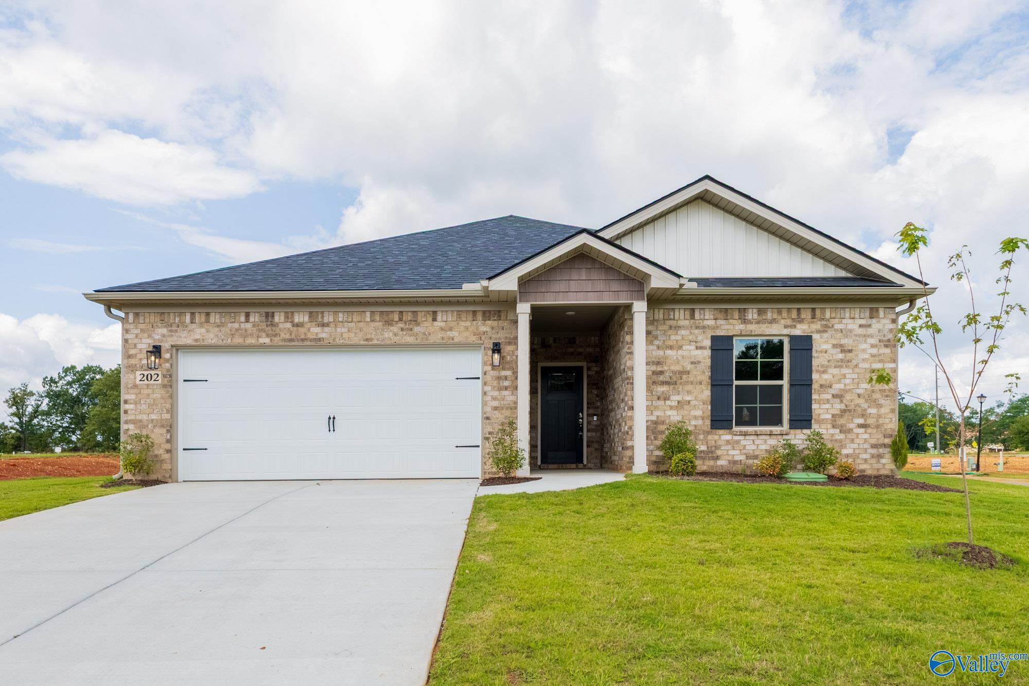 202 Roman Randall Road — photo