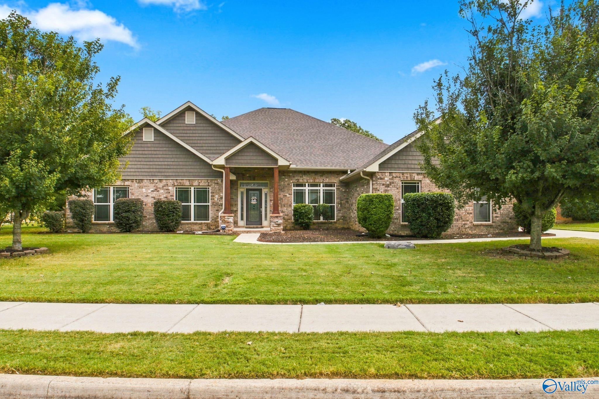 205 Maplebrook Drive — photo