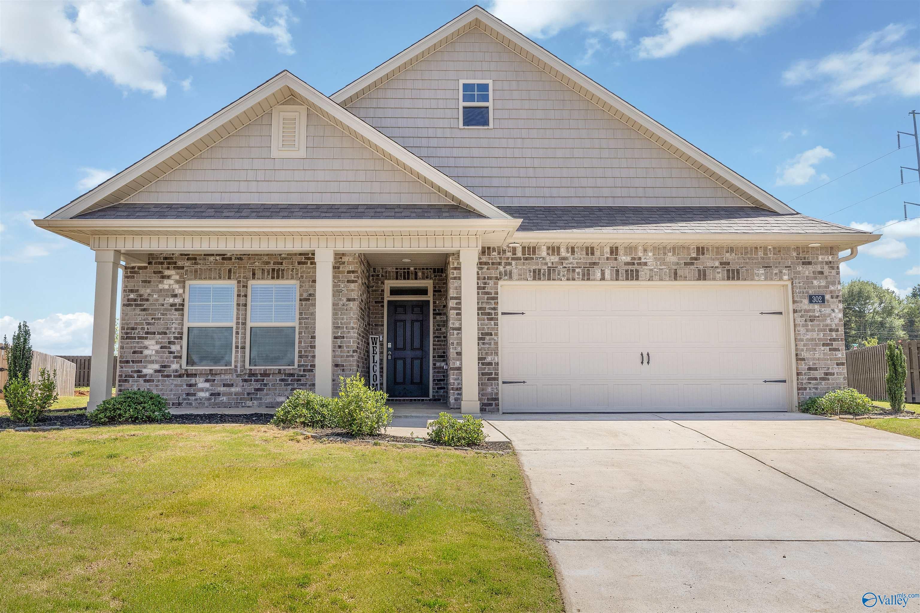 302 Mistfield Street — photo