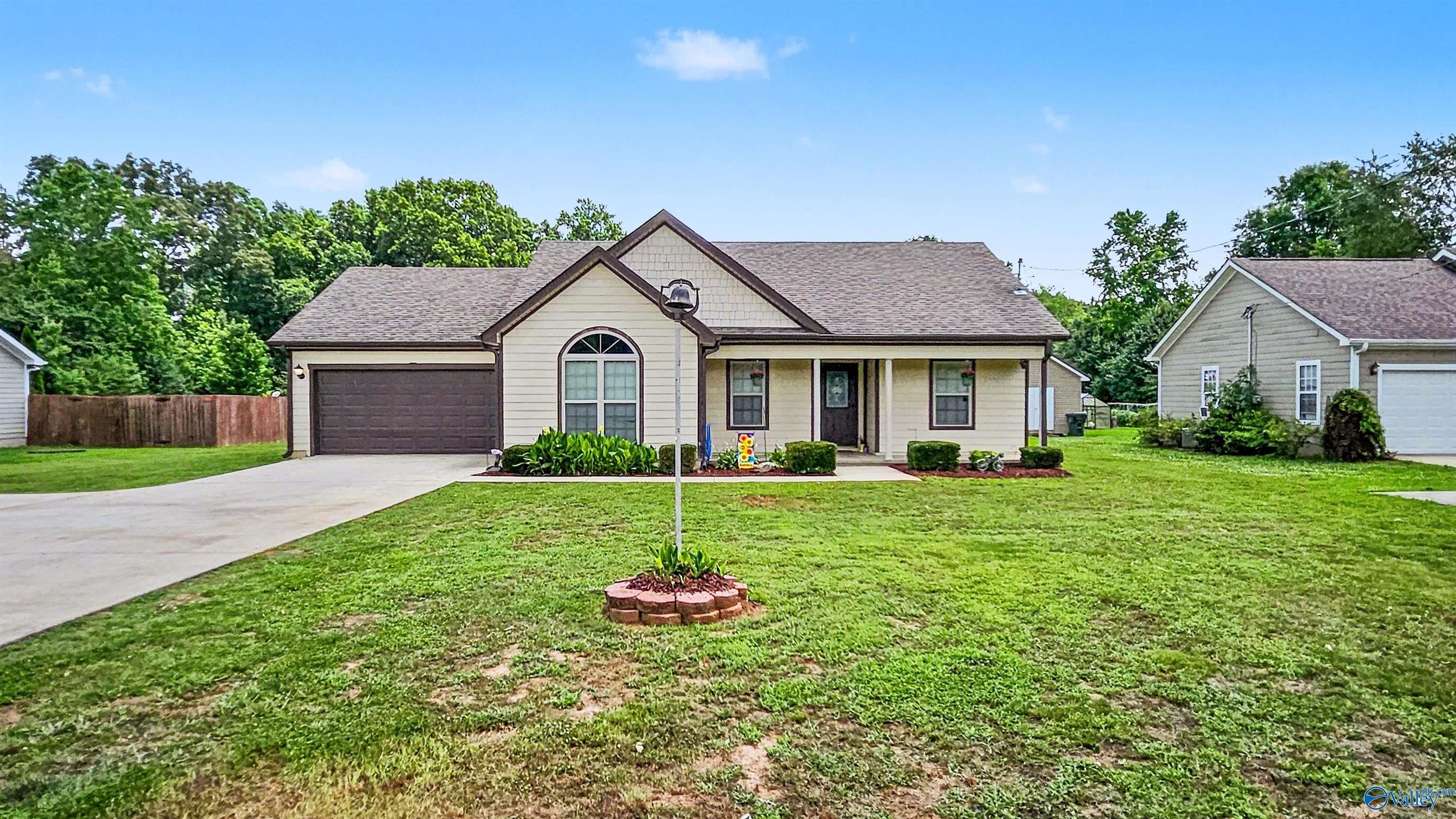 15530 Curtis Lane — photo
