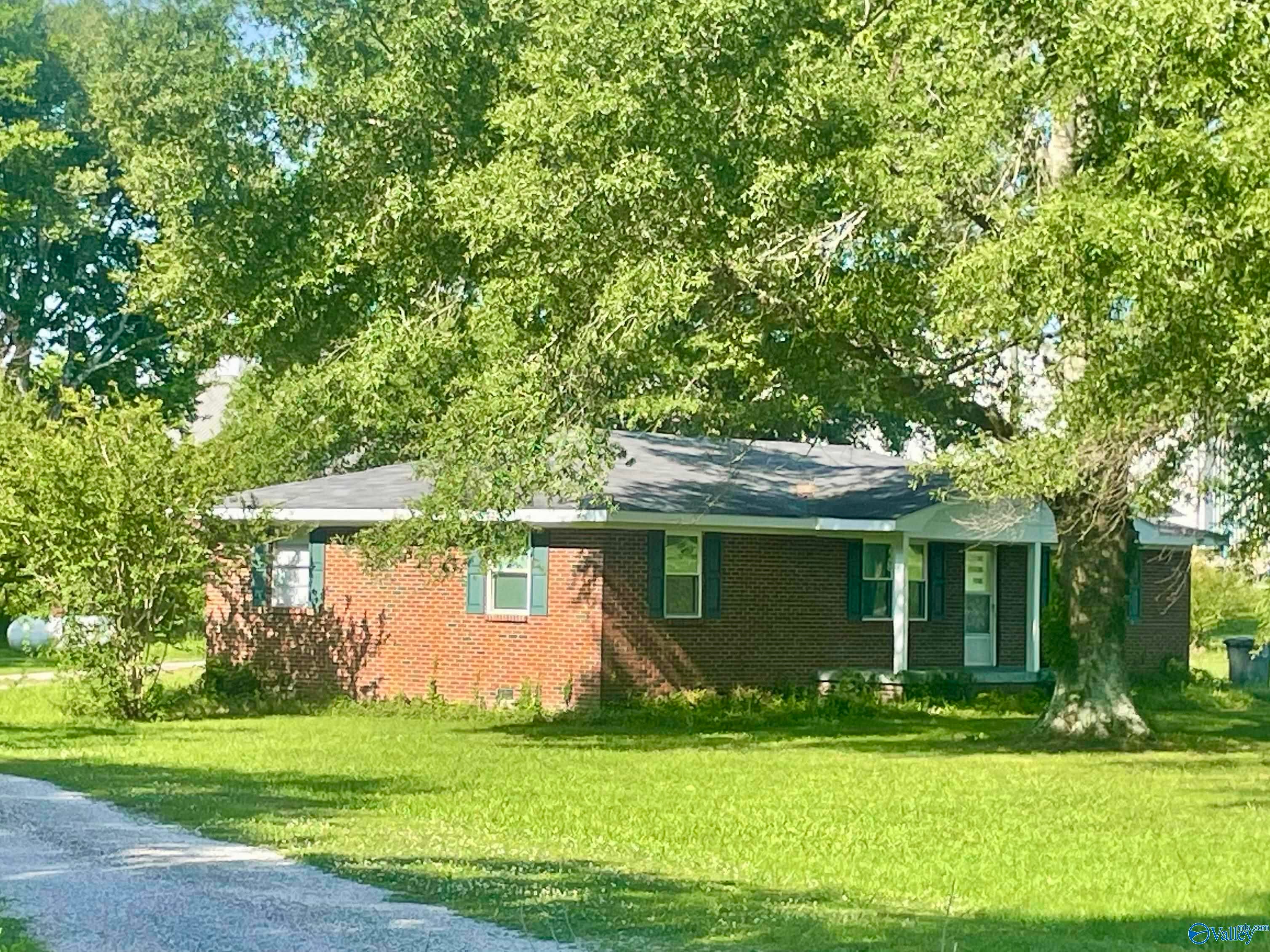 105 County Road 185 — photo