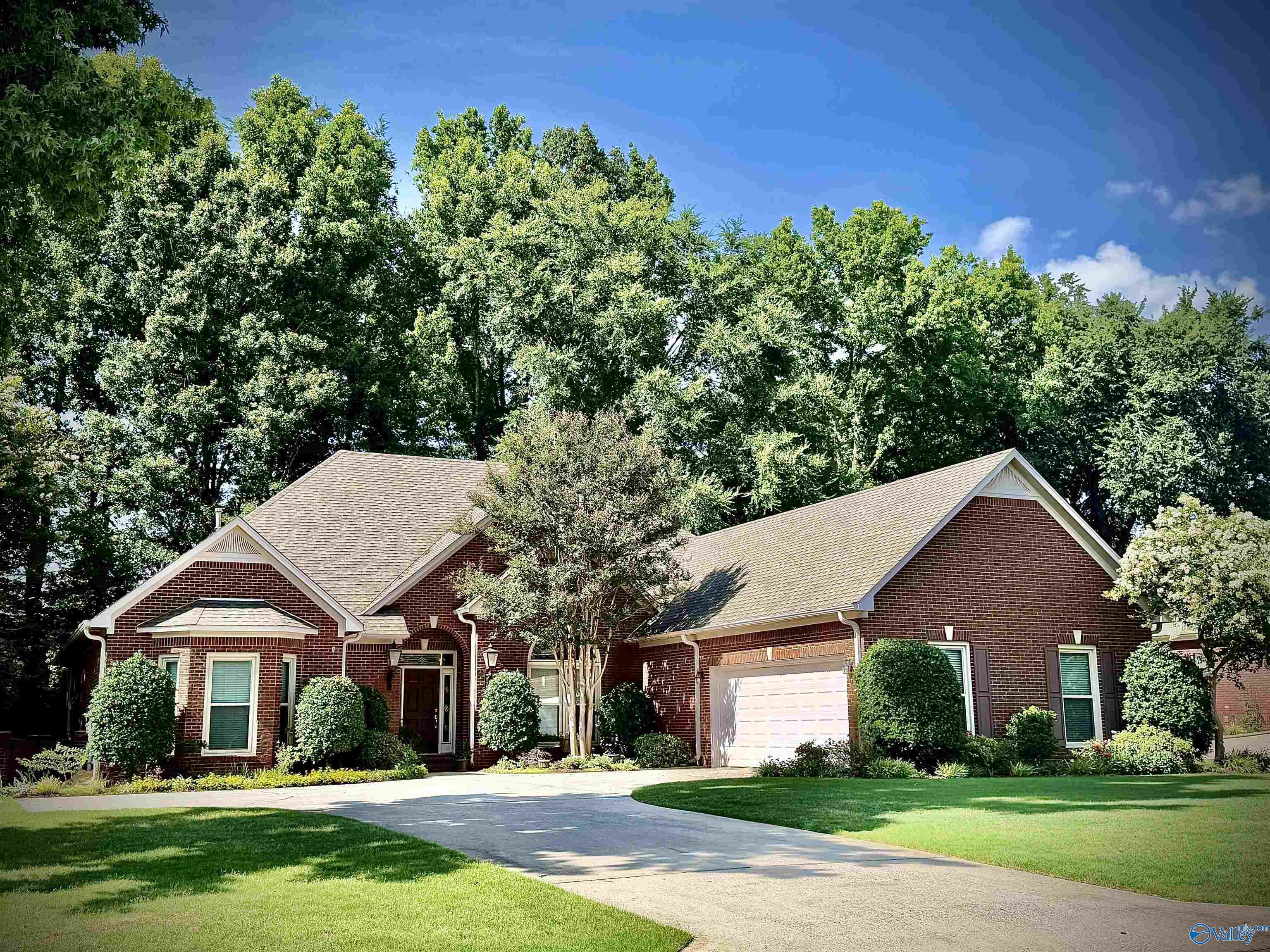 2308 Diamond Pointe SE, Decatur, AL 35603