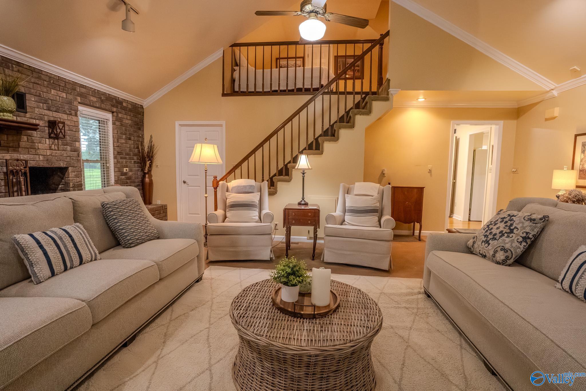 114 Oakleaf Circle — photo