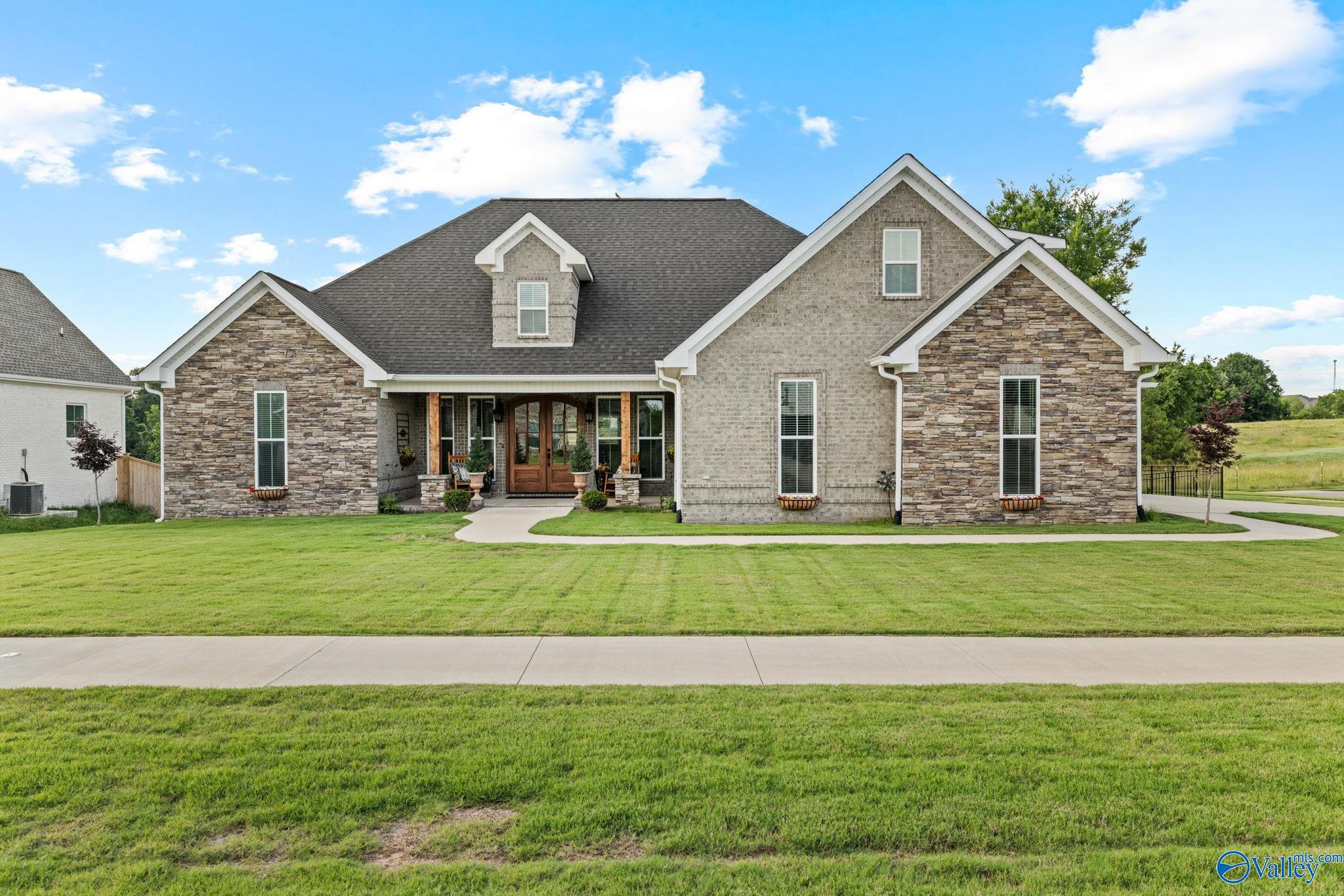214 Chestnut Oak Drive — photo