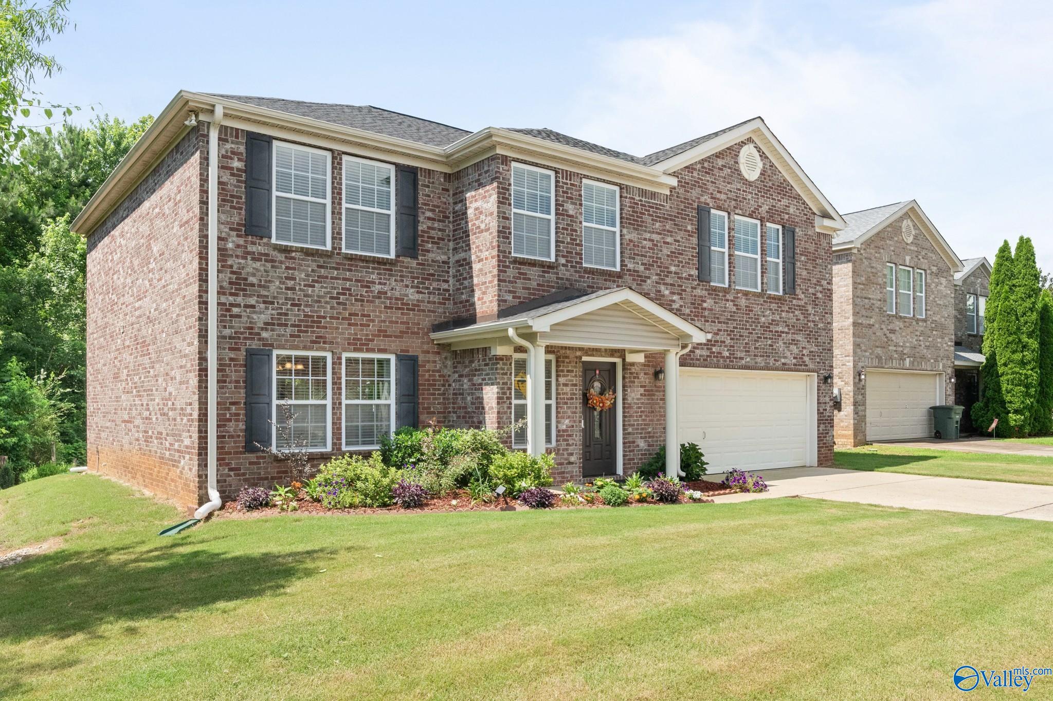 222 Laramie Circle NW — photo