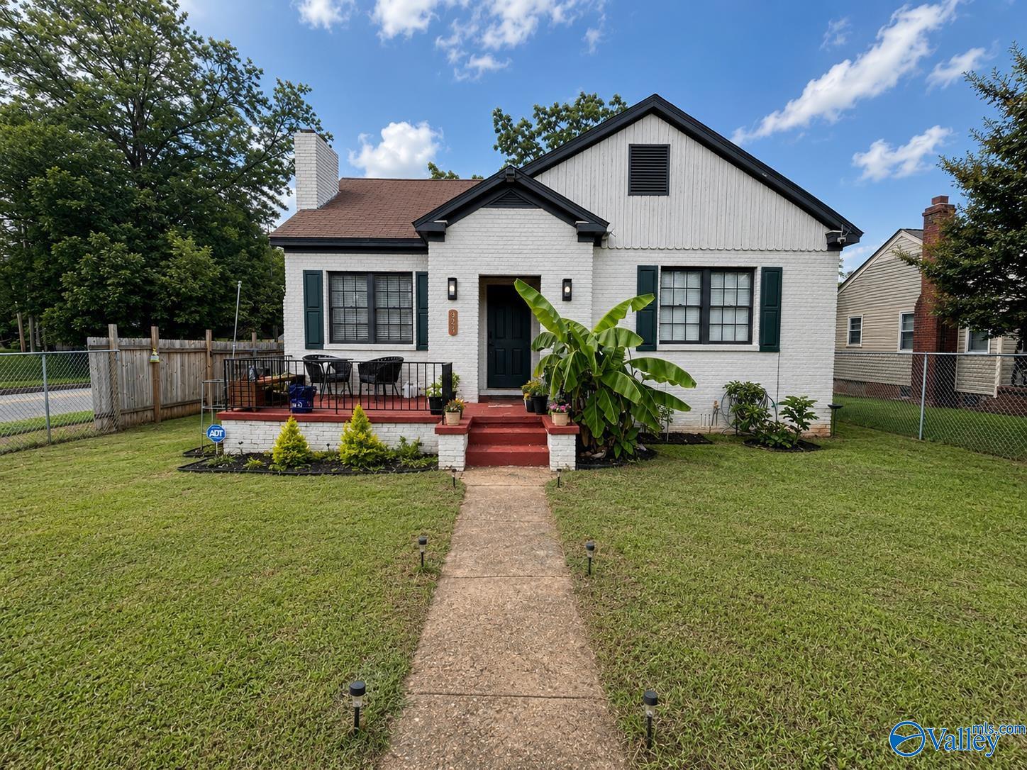324 Memorial Drive NW — photo