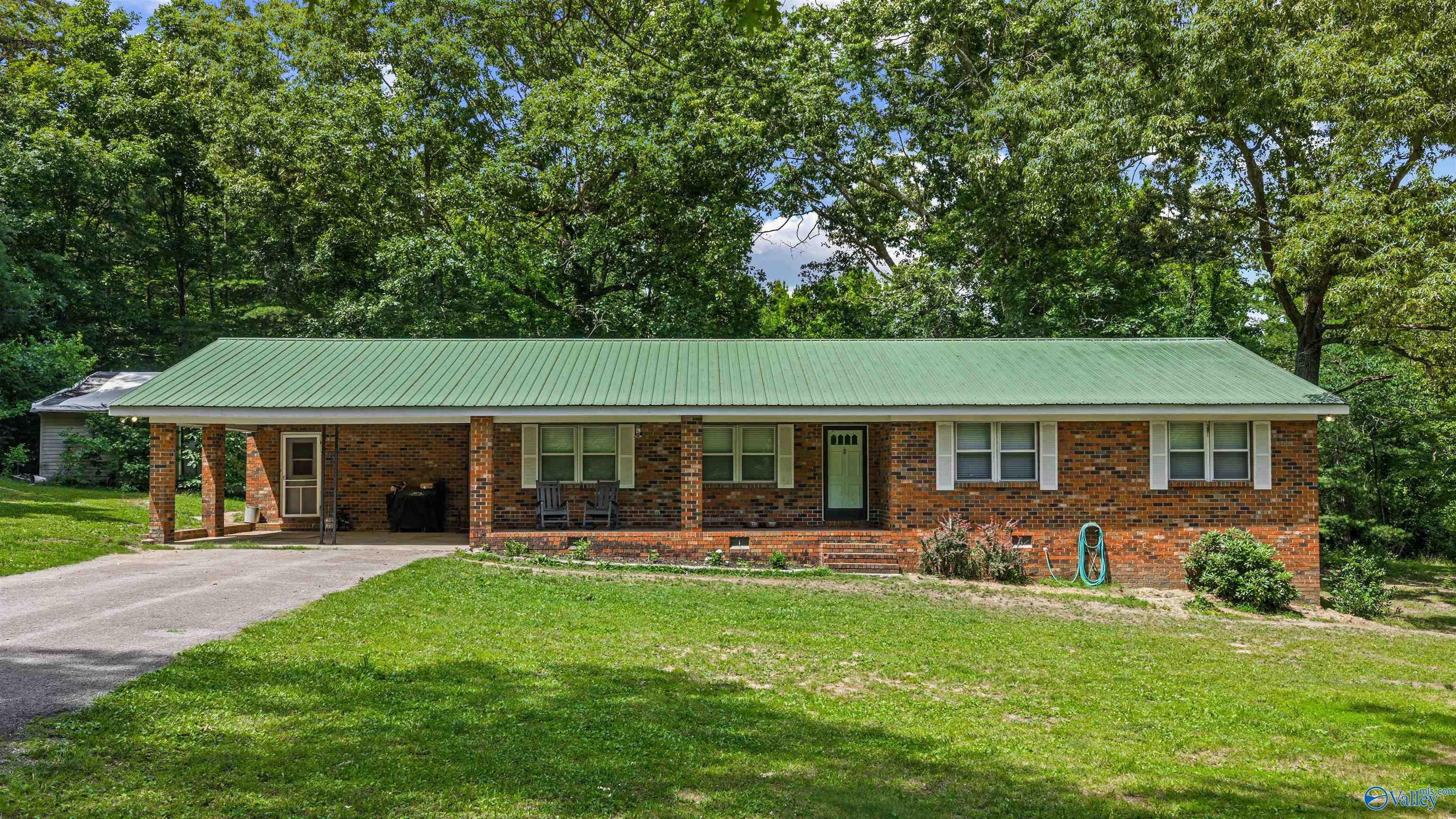 72 Red Oak Drive — photo
