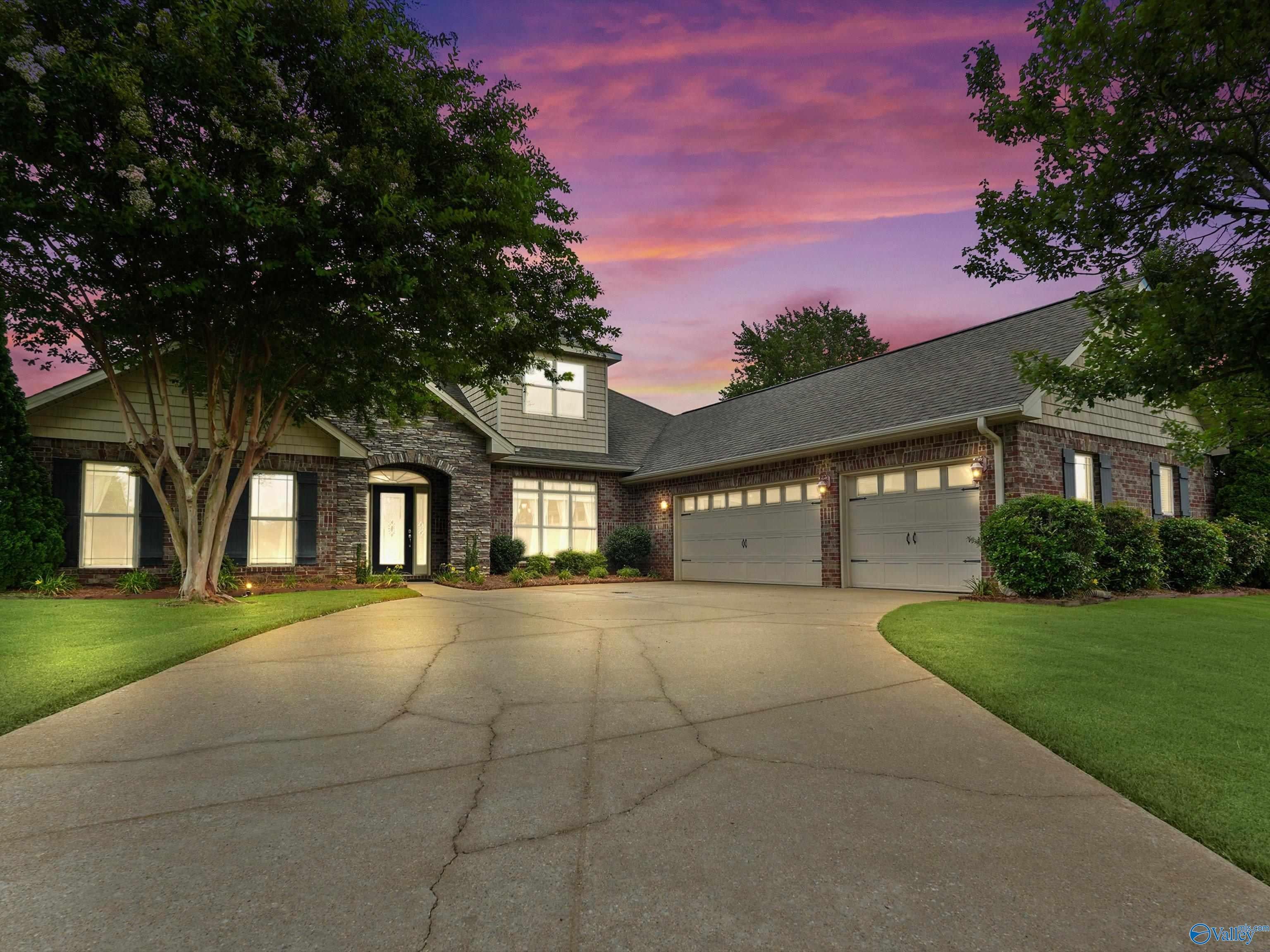 202 Pebble Creek Drive SW — photo